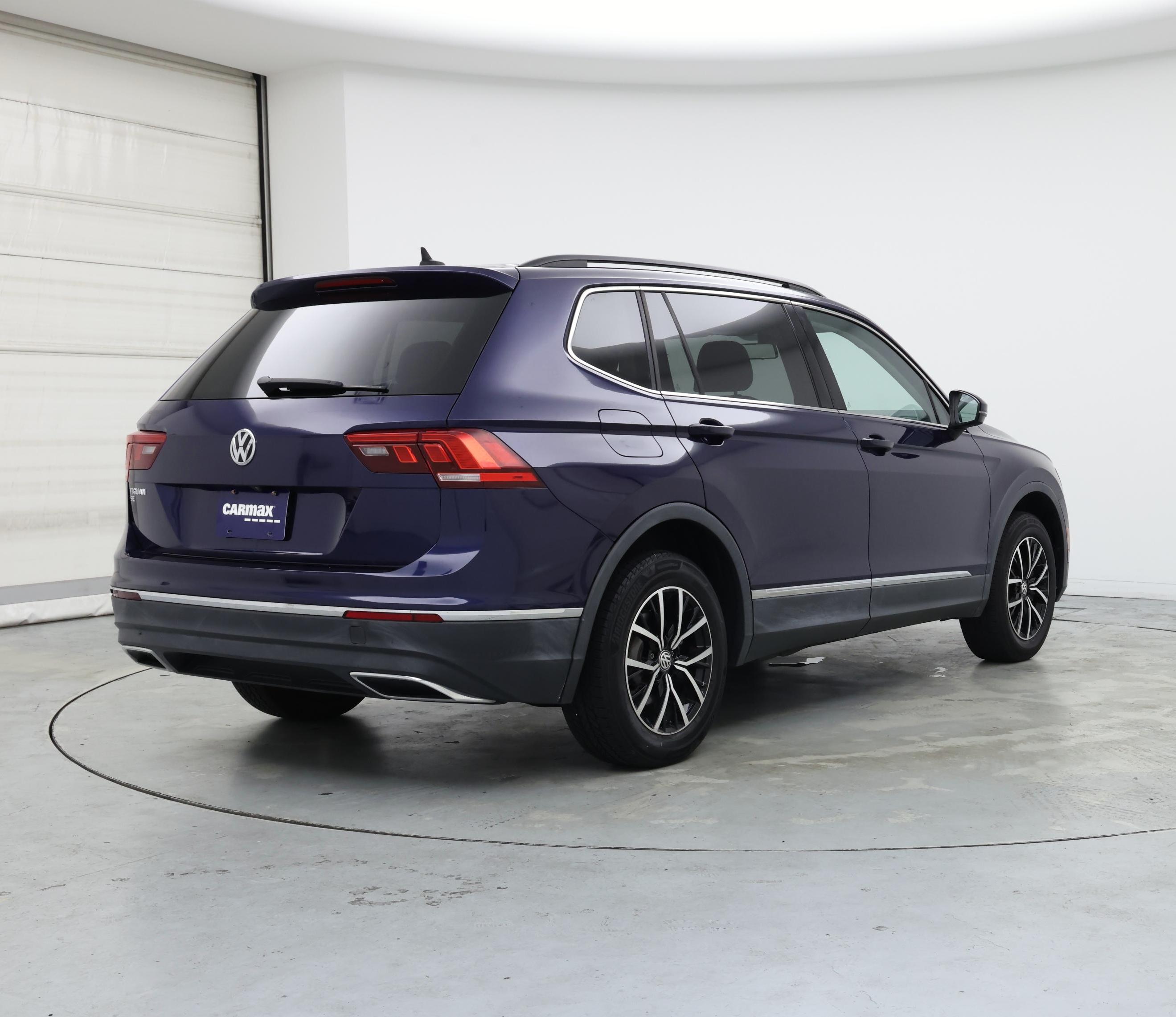 Thumbnail: 2021 Volkswagen Tiguan - 8