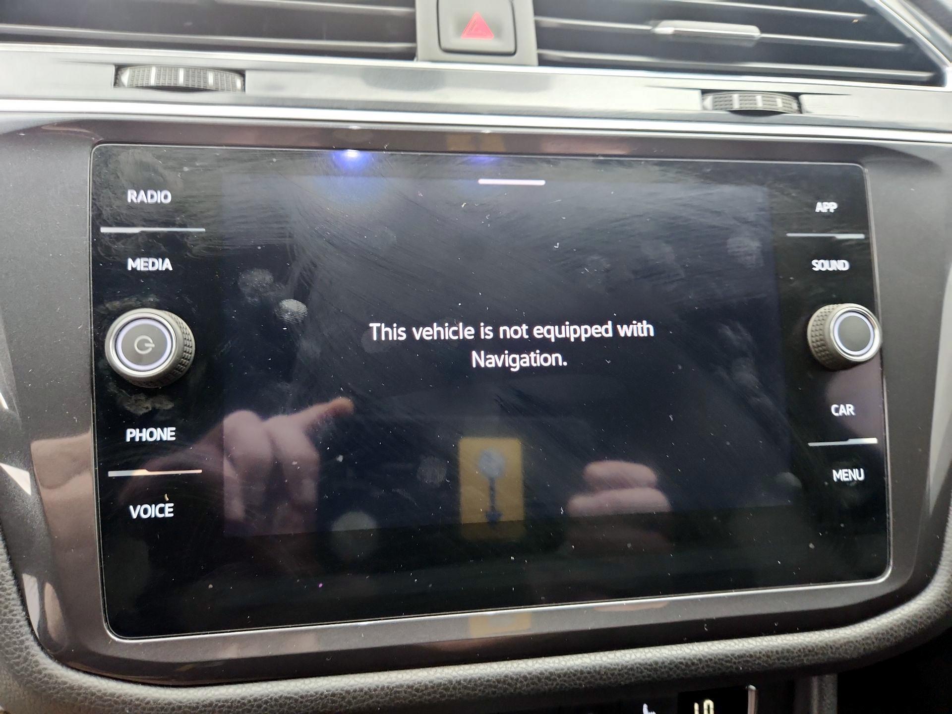 Thumbnail: 2021 Volkswagen Tiguan - 14