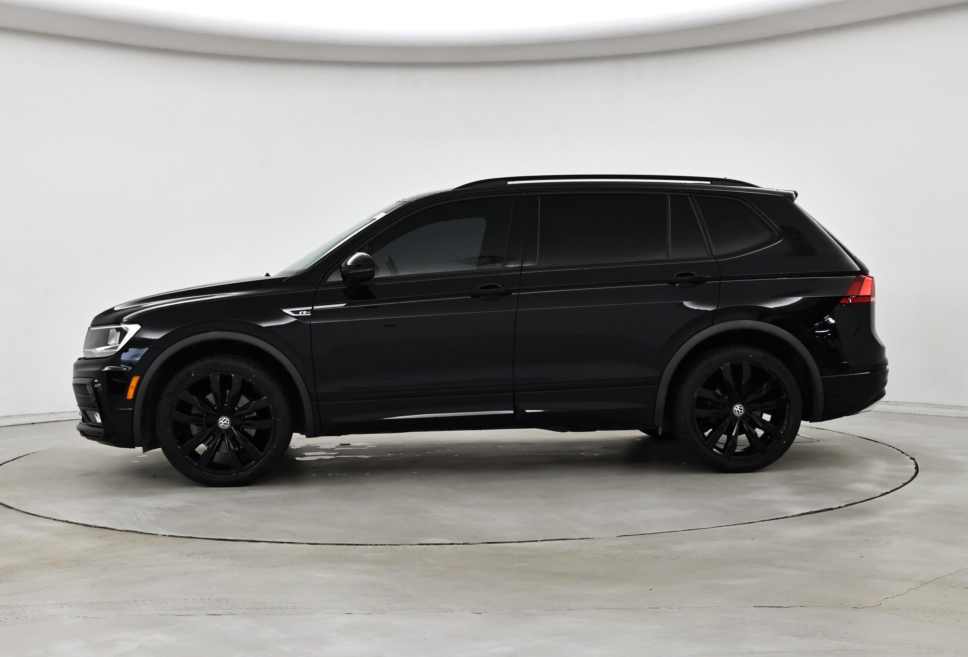 Thumbnail: 2021 Volkswagen Tiguan - 3