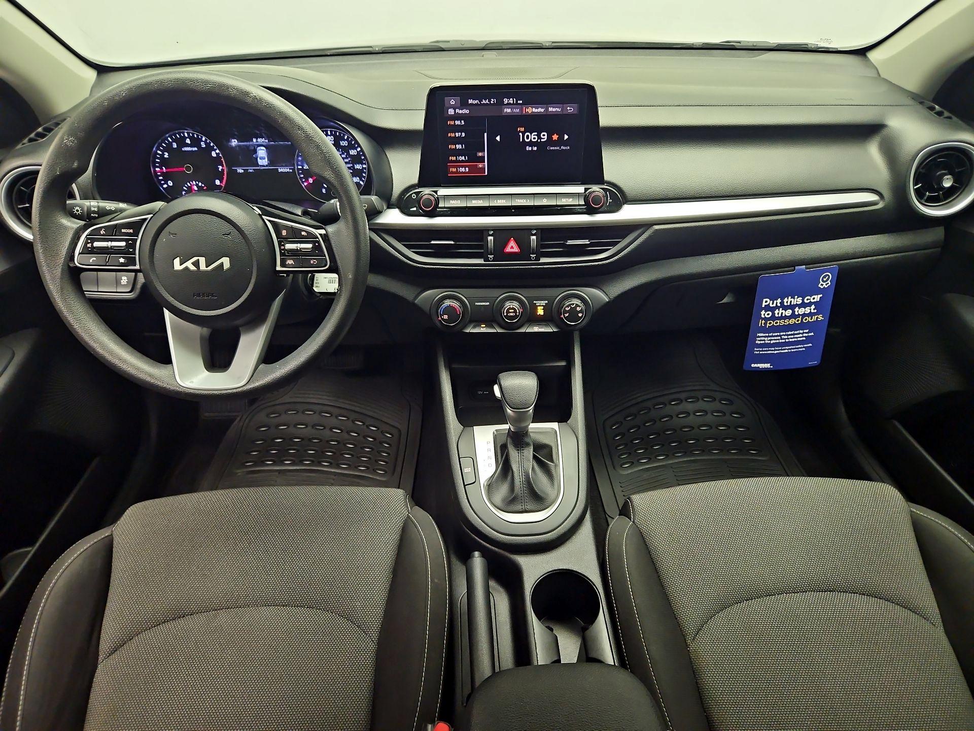 Thumbnail: 2023 Kia Forte - 9