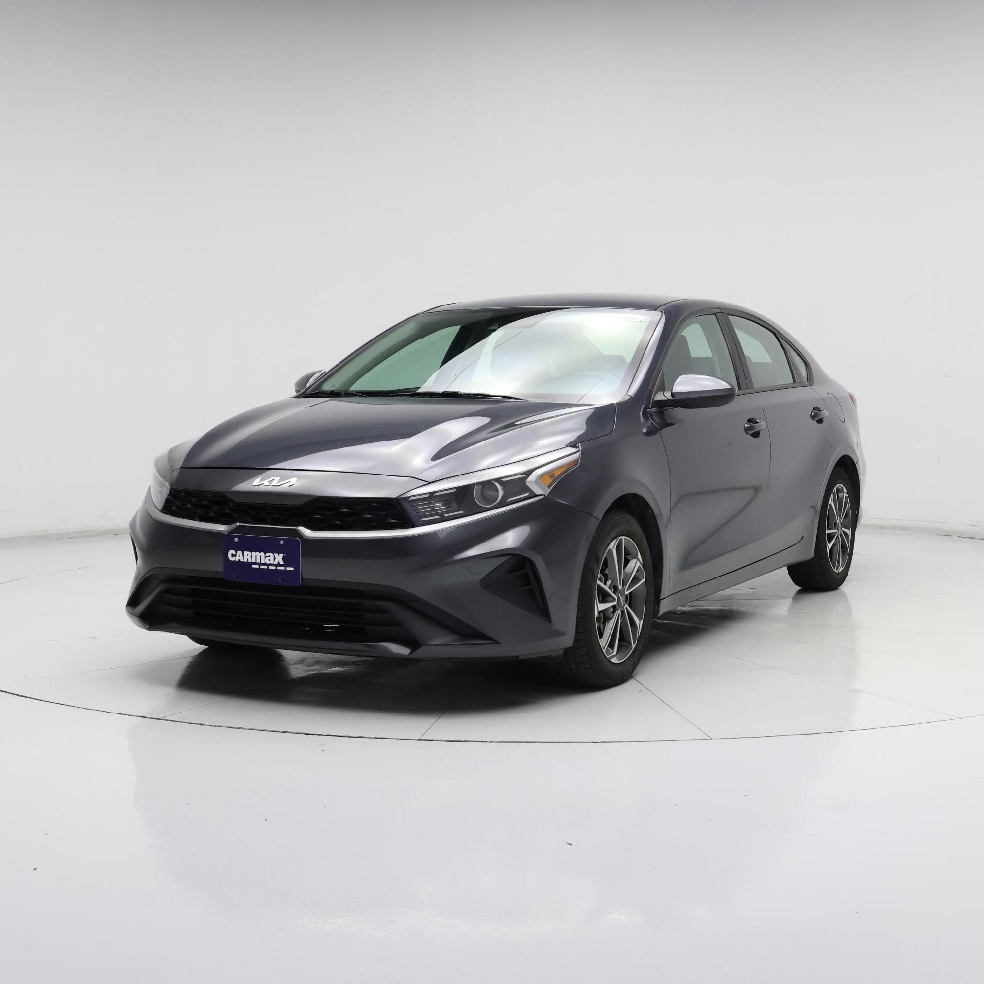 Thumbnail: 2023 Kia Forte - 4