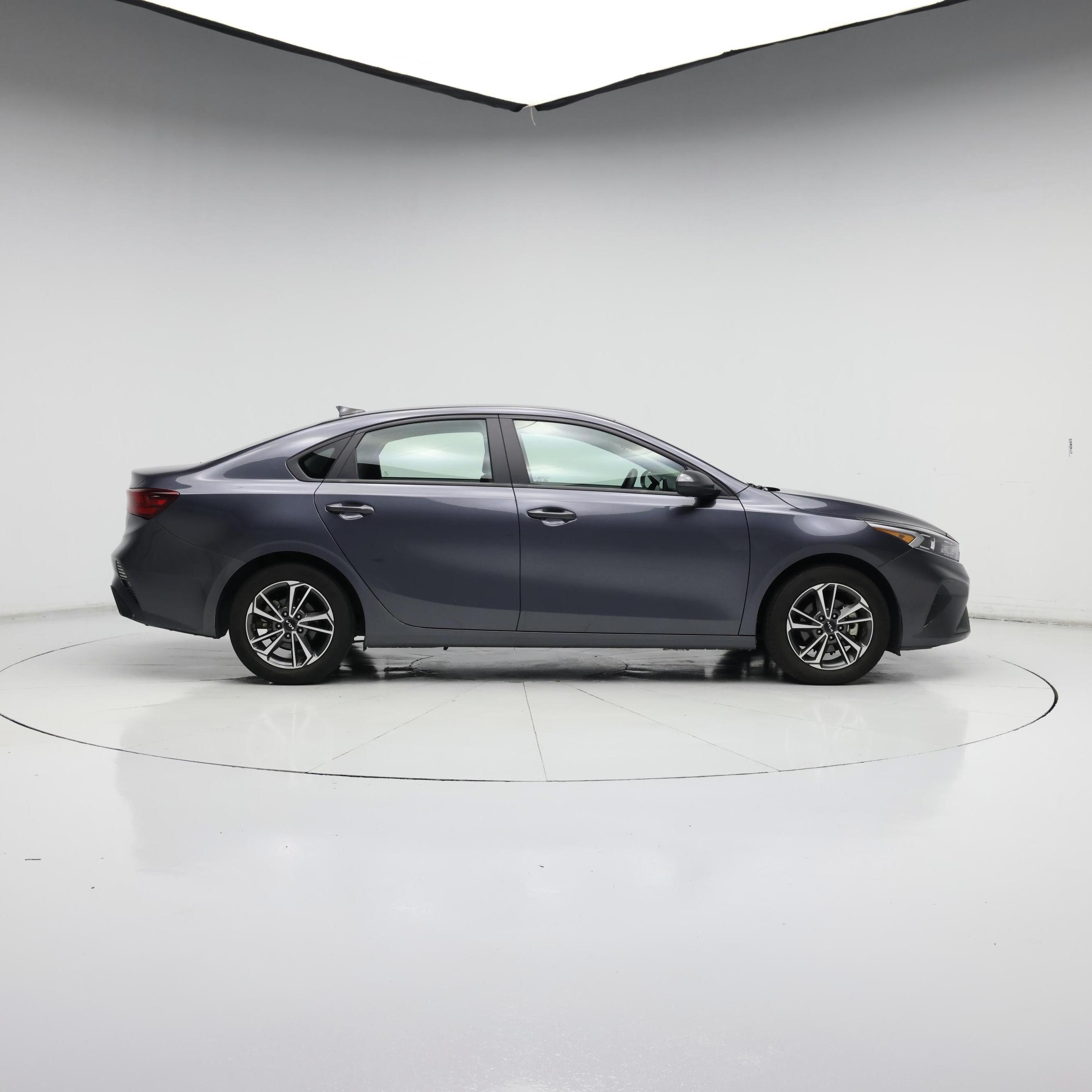 Thumbnail: 2023 Kia Forte - 7