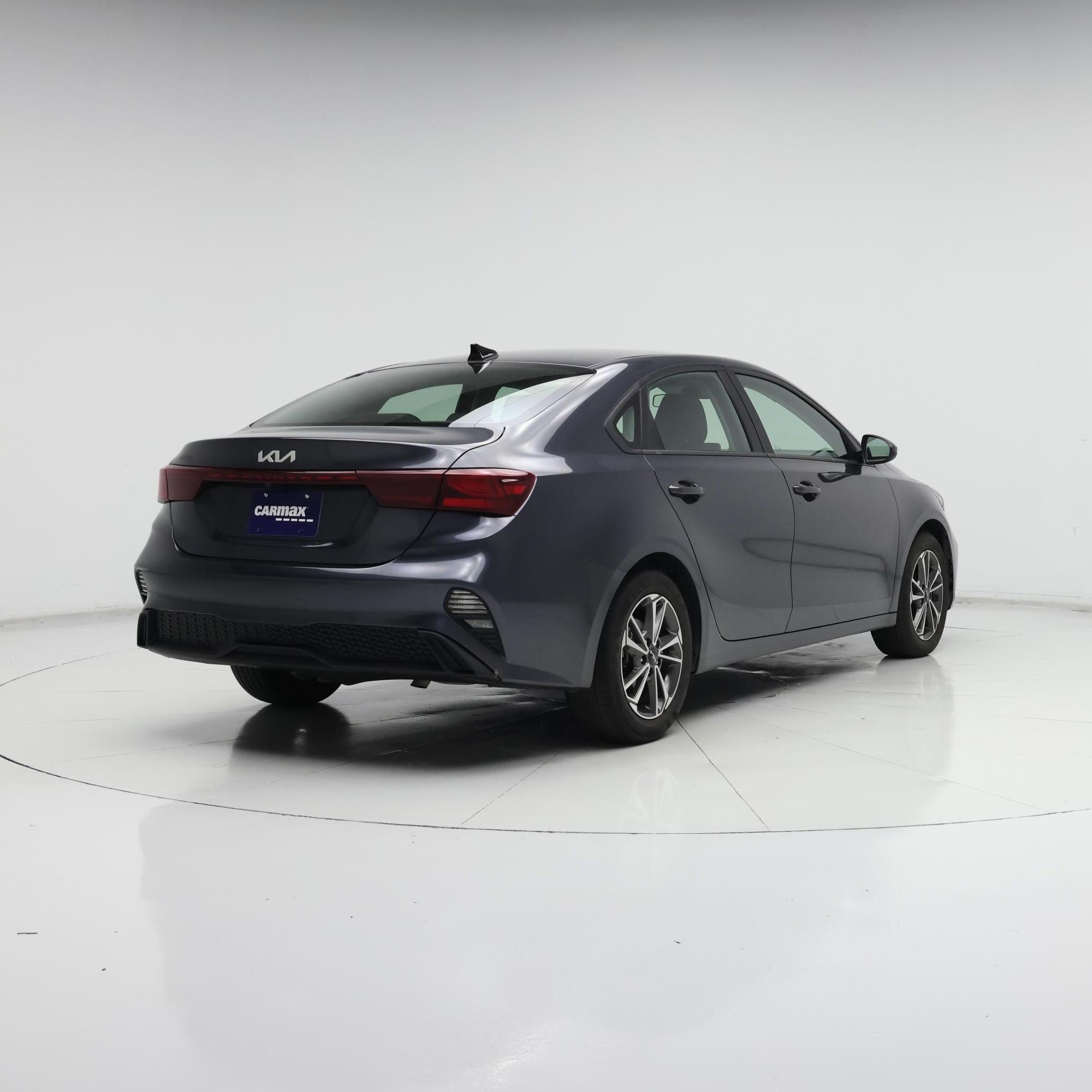 Thumbnail: 2023 Kia Forte - 8