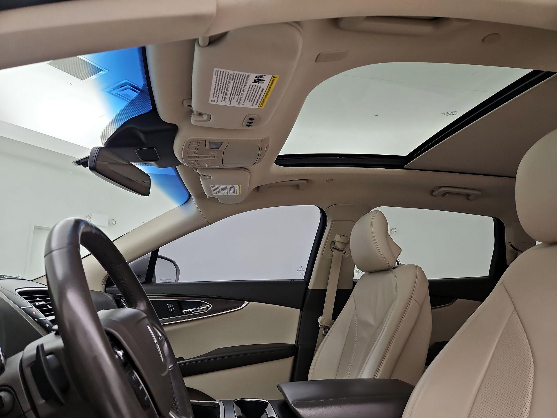 Thumbnail: 2019 Lincoln Nautilus - 20