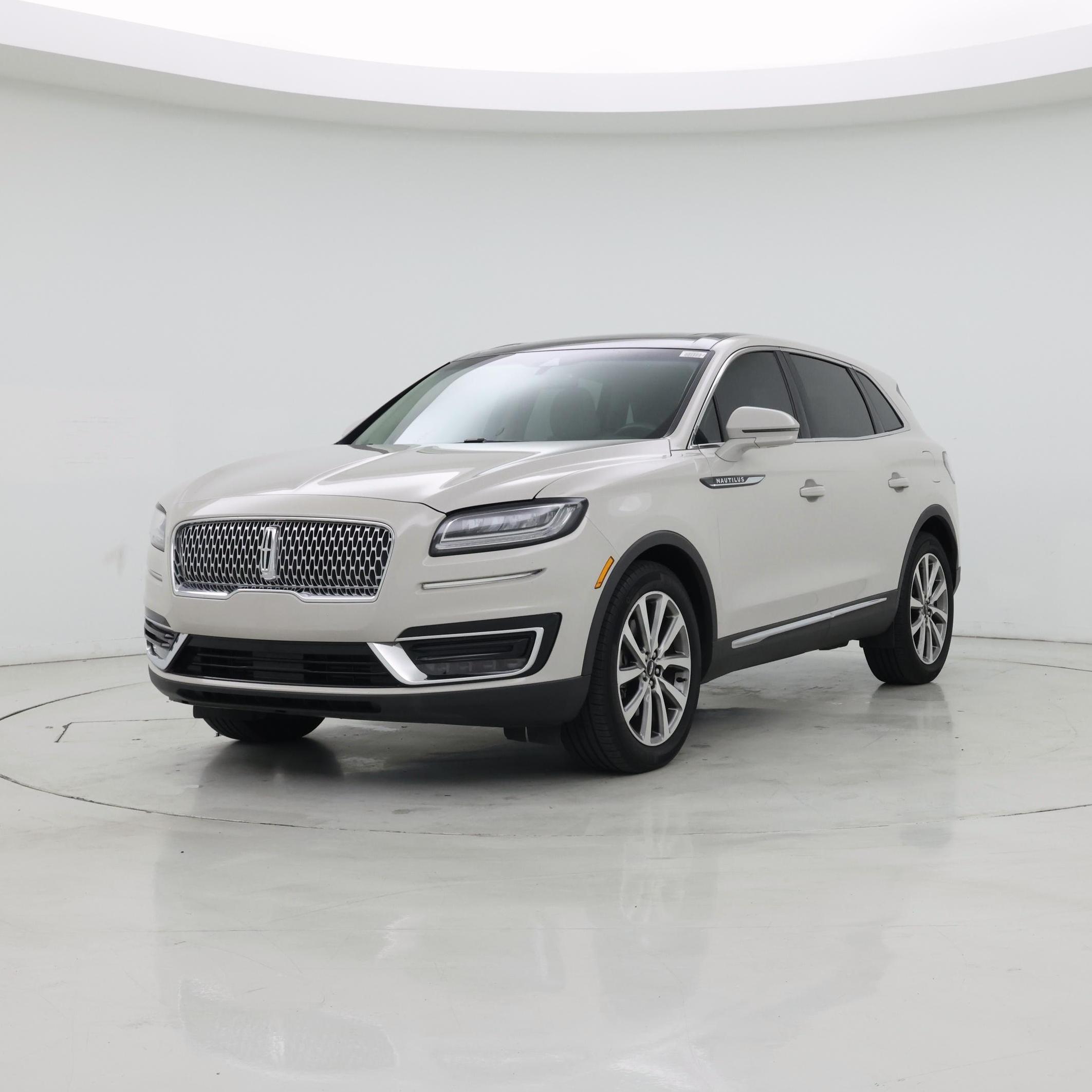 Thumbnail: 2019 Lincoln Nautilus - 4