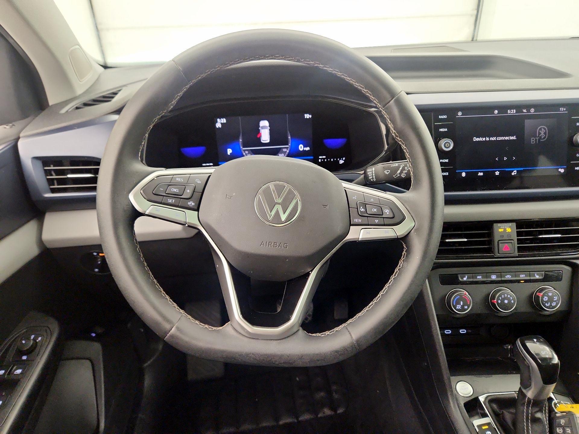 Thumbnail: 2022 Volkswagen Taos - 10