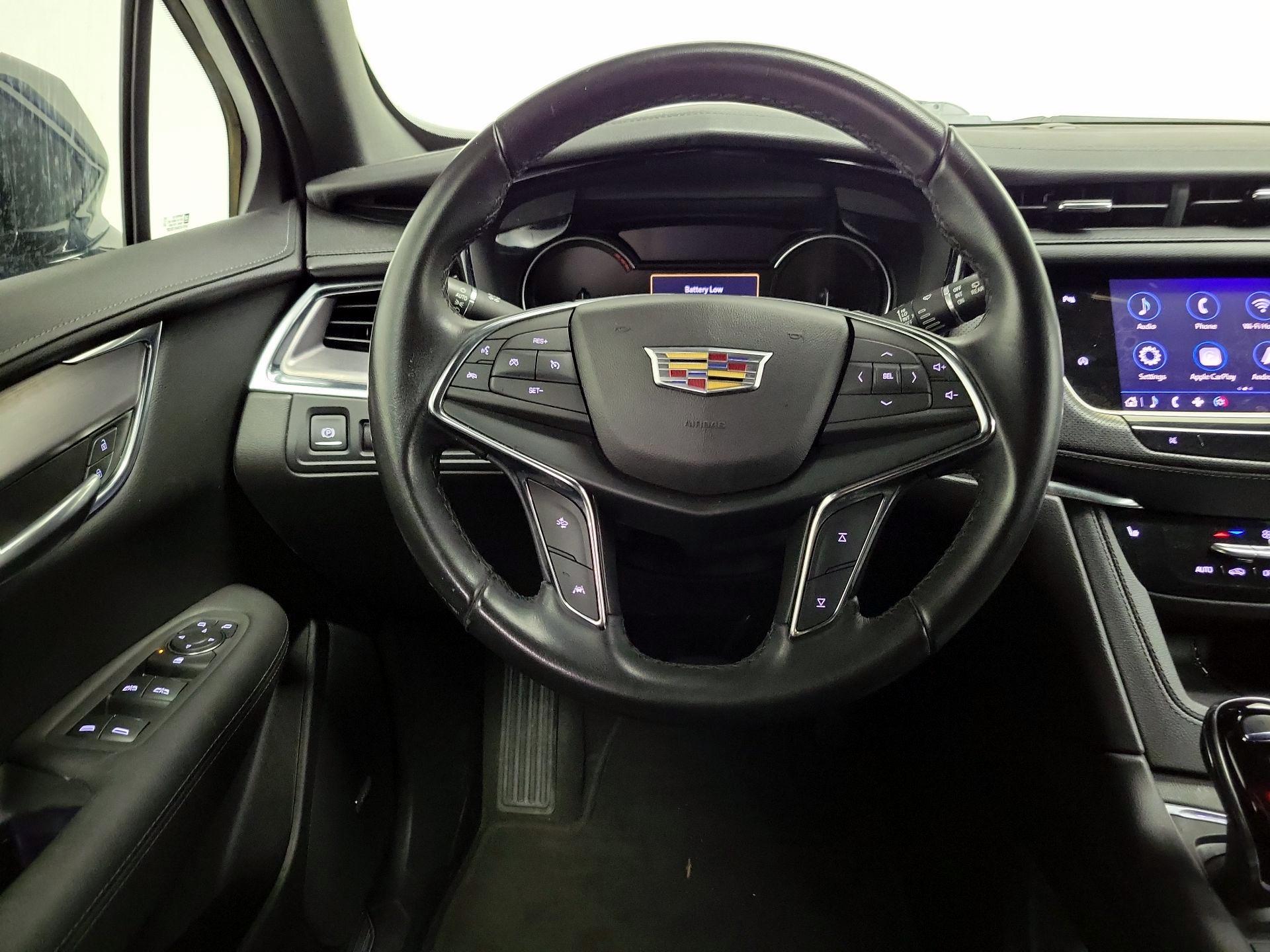 Thumbnail: 2021 Cadillac XT5 - 10