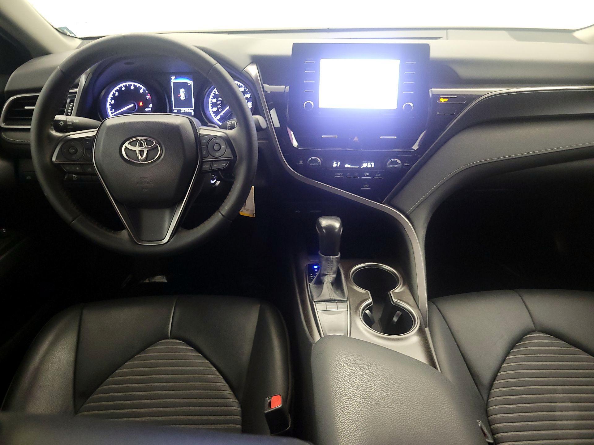 Thumbnail: 2022 Toyota Camry - 9
