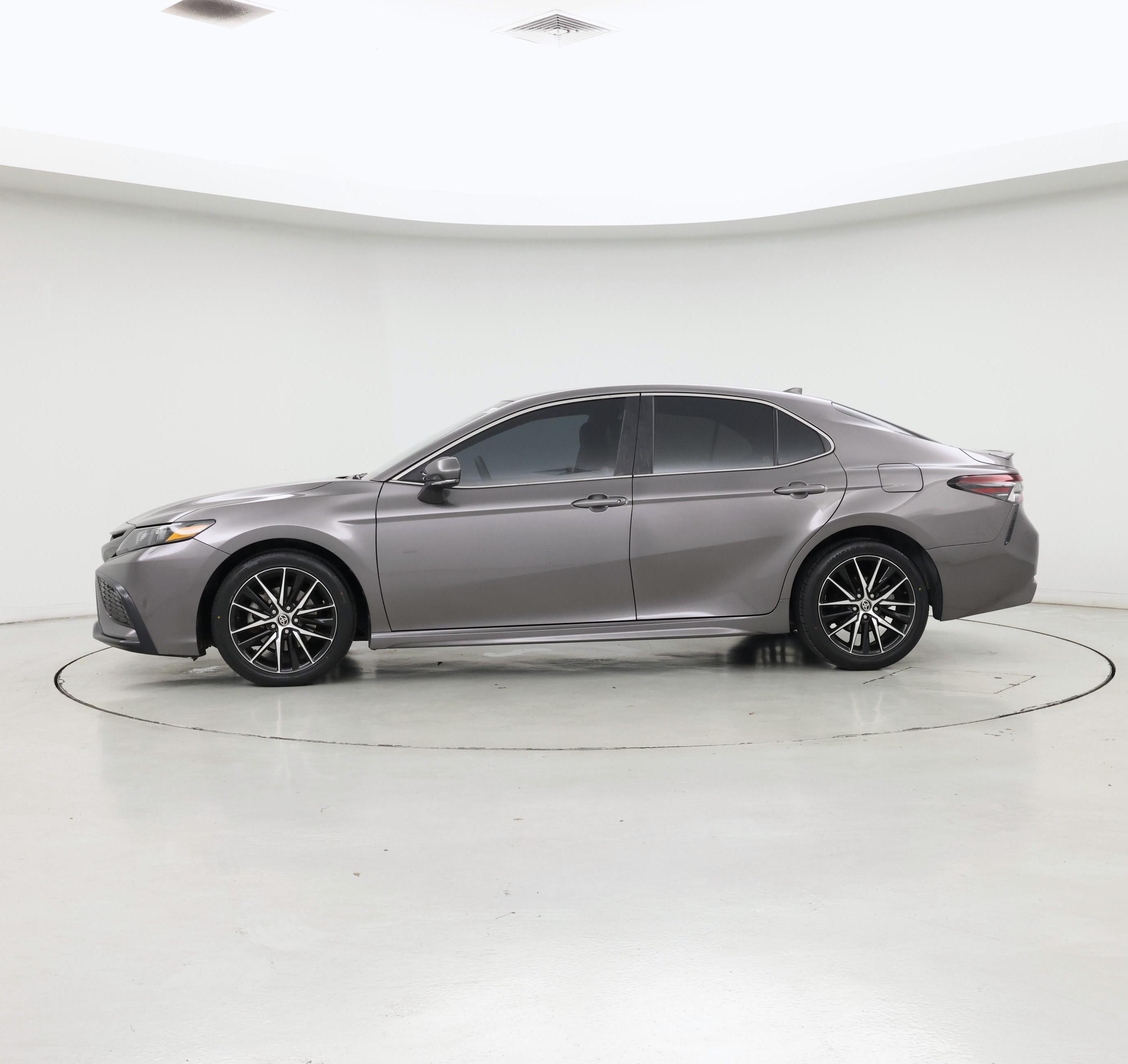 Thumbnail: 2022 Toyota Camry - 3