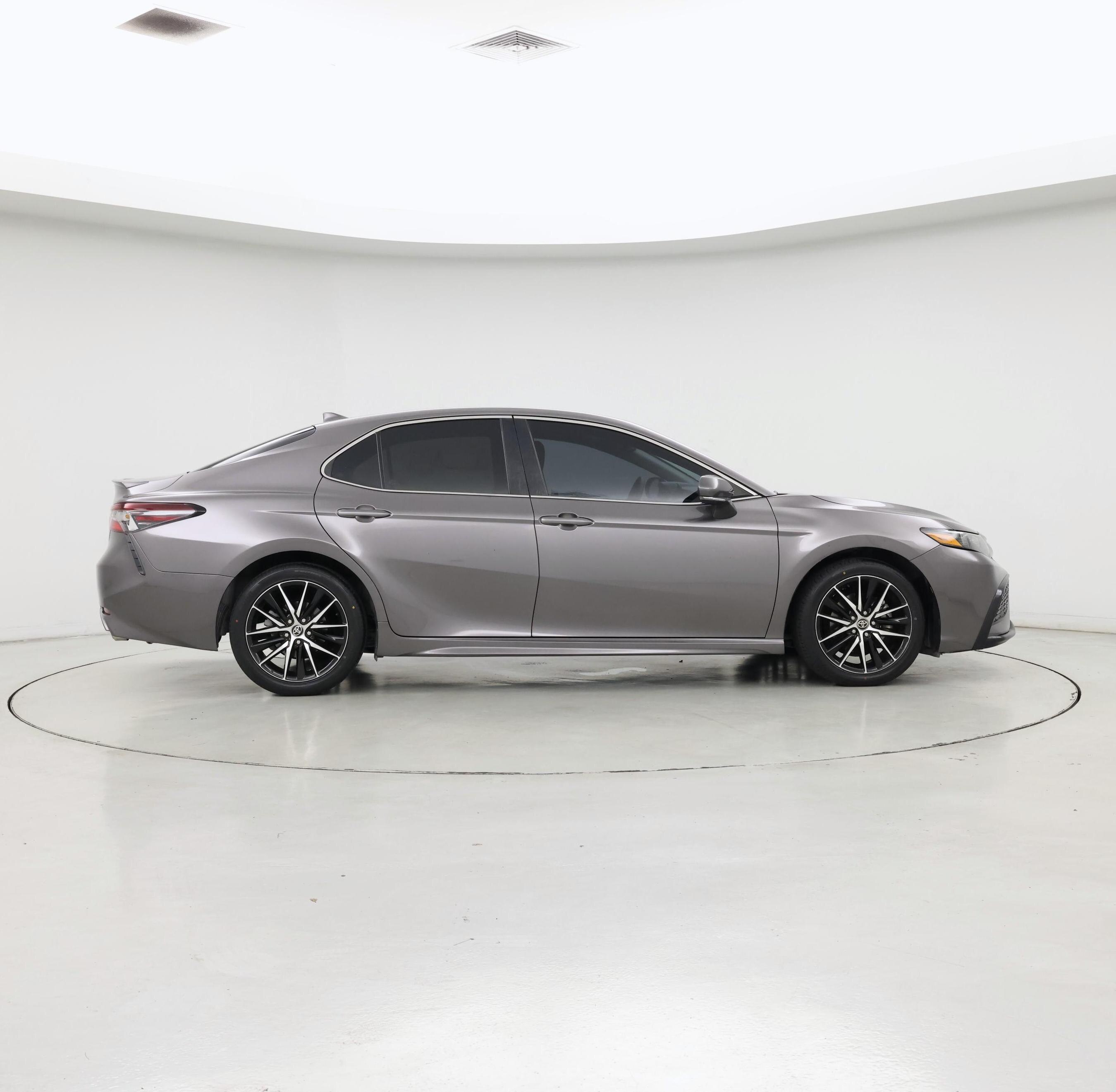 Thumbnail: 2022 Toyota Camry - 7