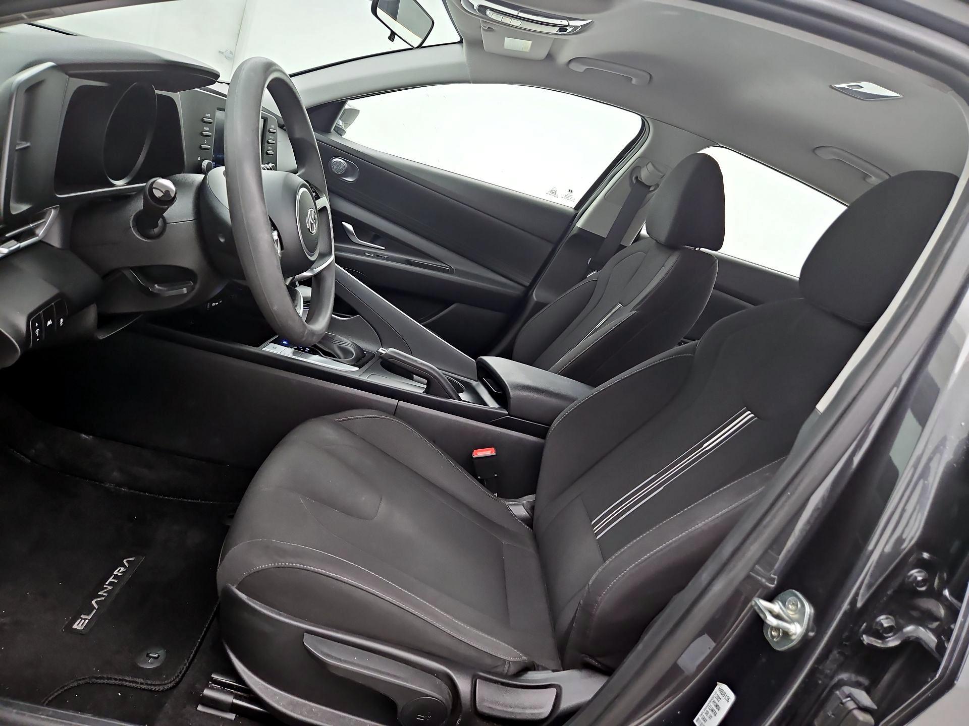 Thumbnail: 2022 Hyundai Elantra - 11