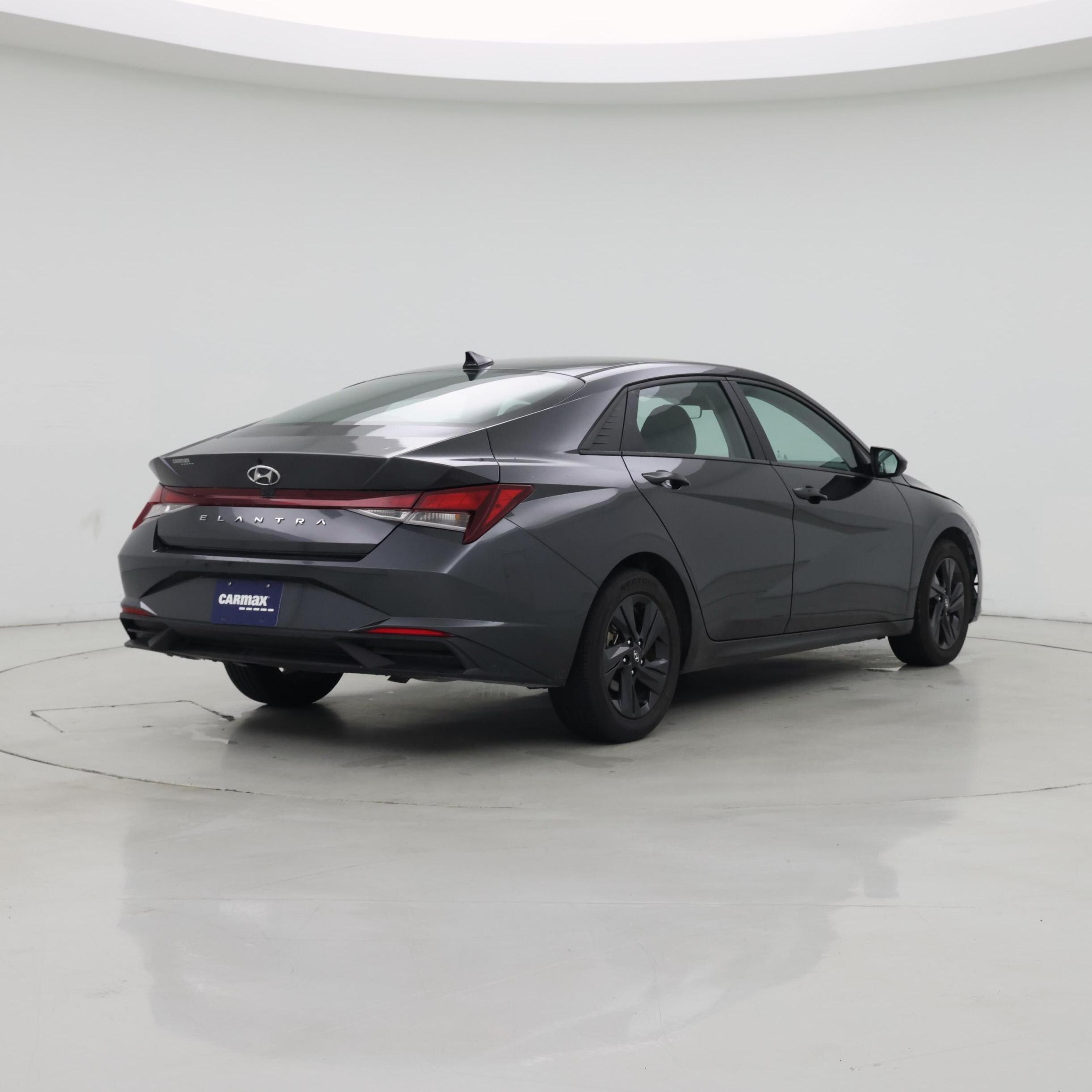 Thumbnail: 2022 Hyundai Elantra - 8