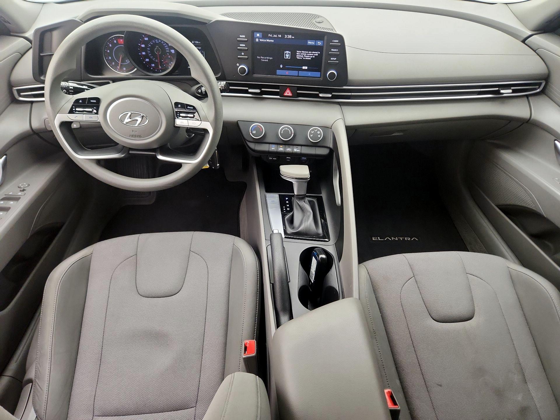 Thumbnail: 2022 Hyundai Elantra - 9