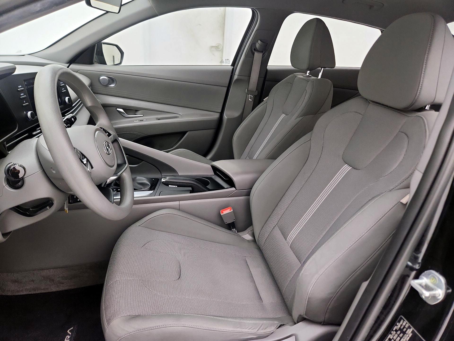 Thumbnail: 2022 Hyundai Elantra - 11