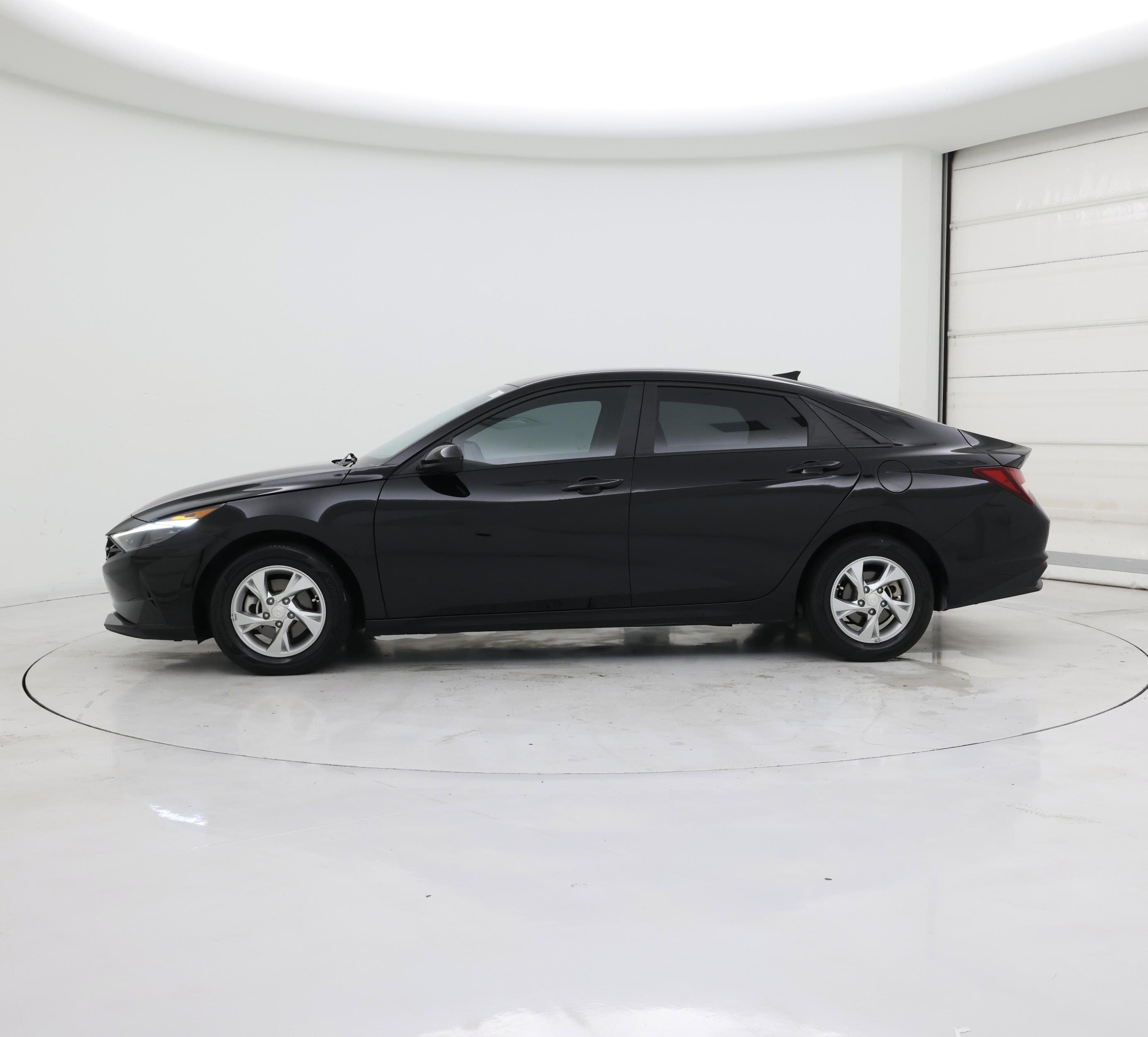 Thumbnail: 2022 Hyundai Elantra - 3