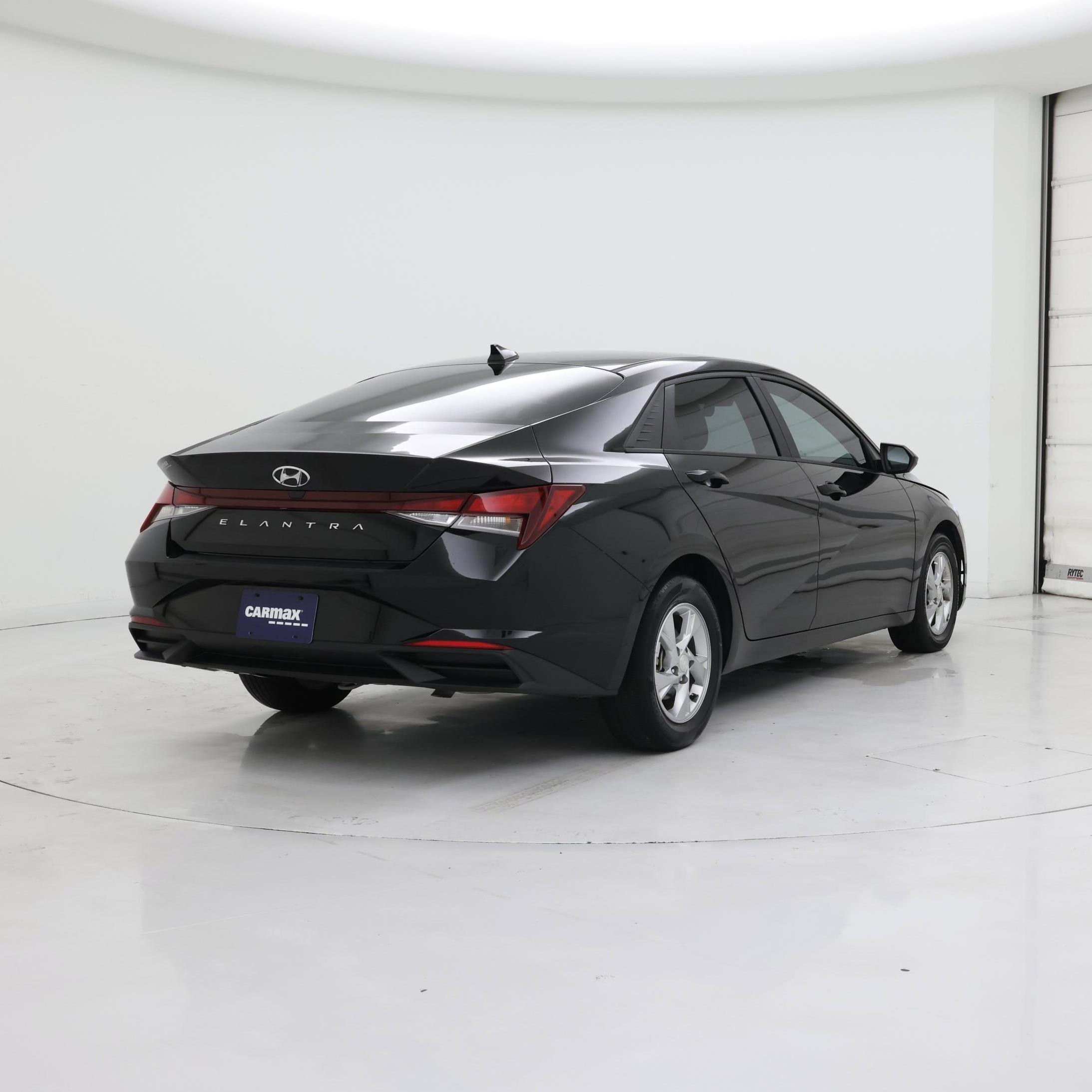 Thumbnail: 2022 Hyundai Elantra - 8