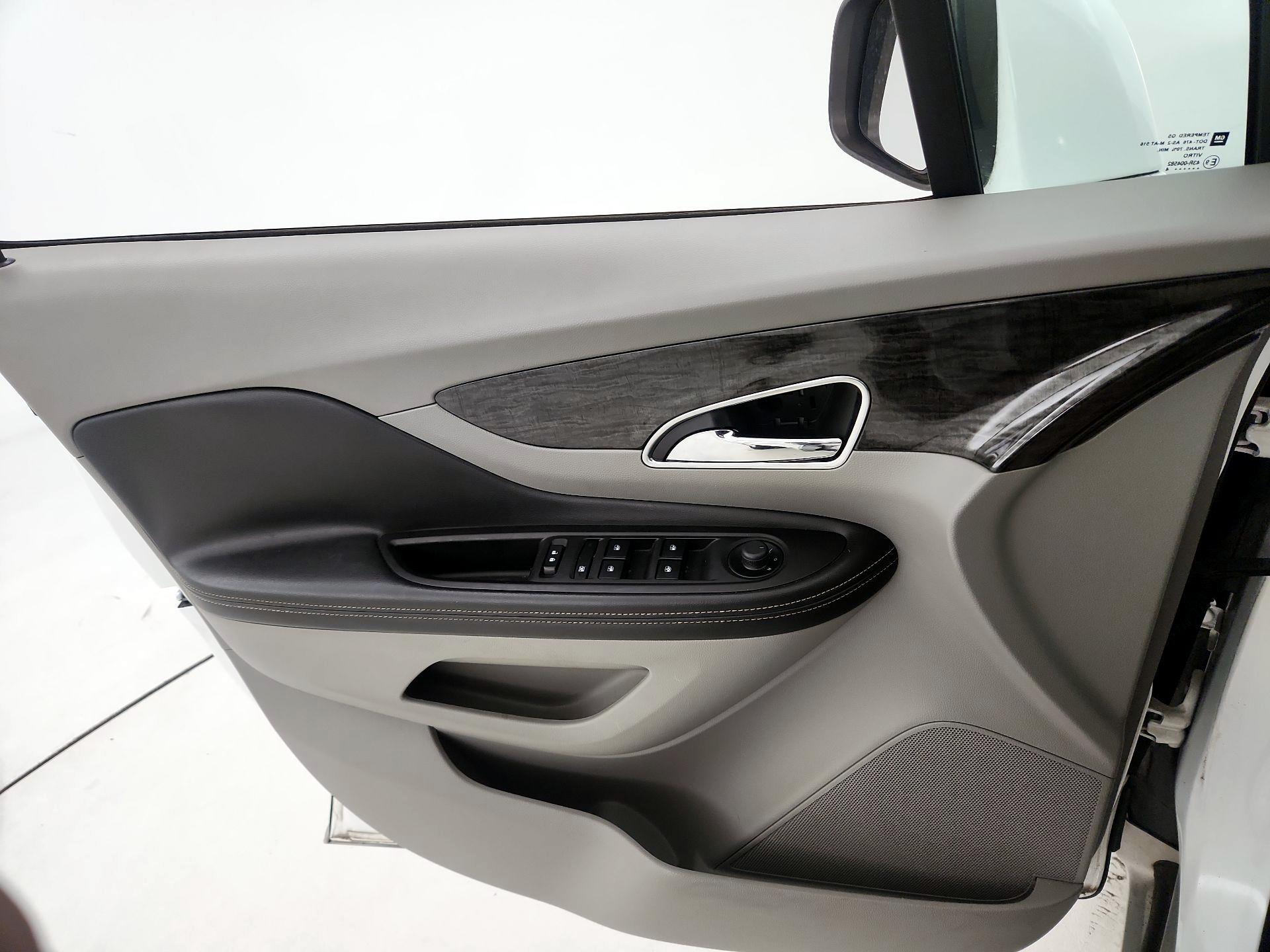 Thumbnail: 2015 Buick Encore - 12