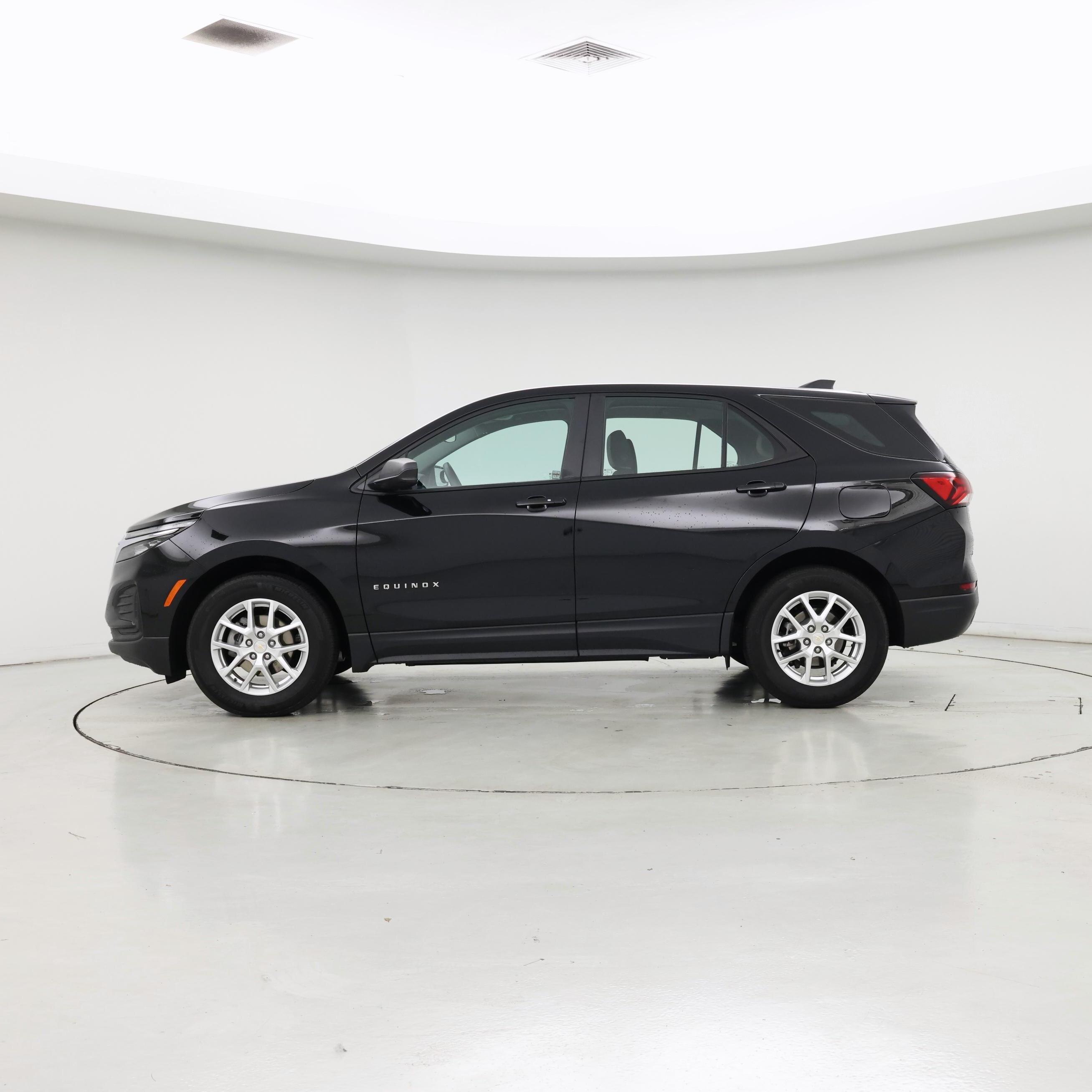Thumbnail: 2024 Chevrolet Equinox - 3