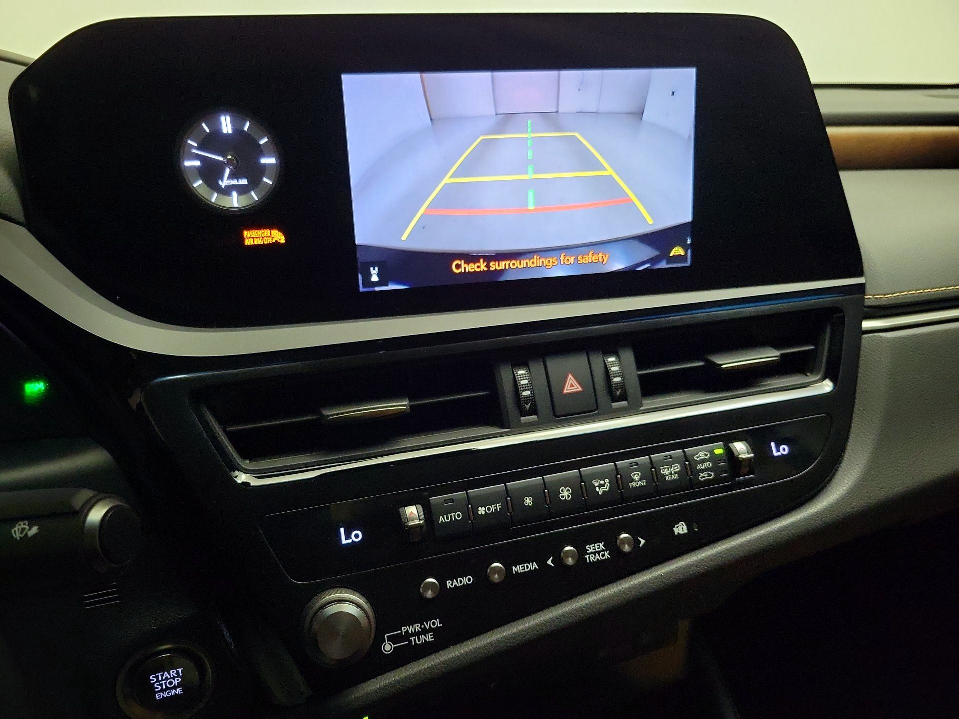 Thumbnail: 2024 Lexus ES - 14