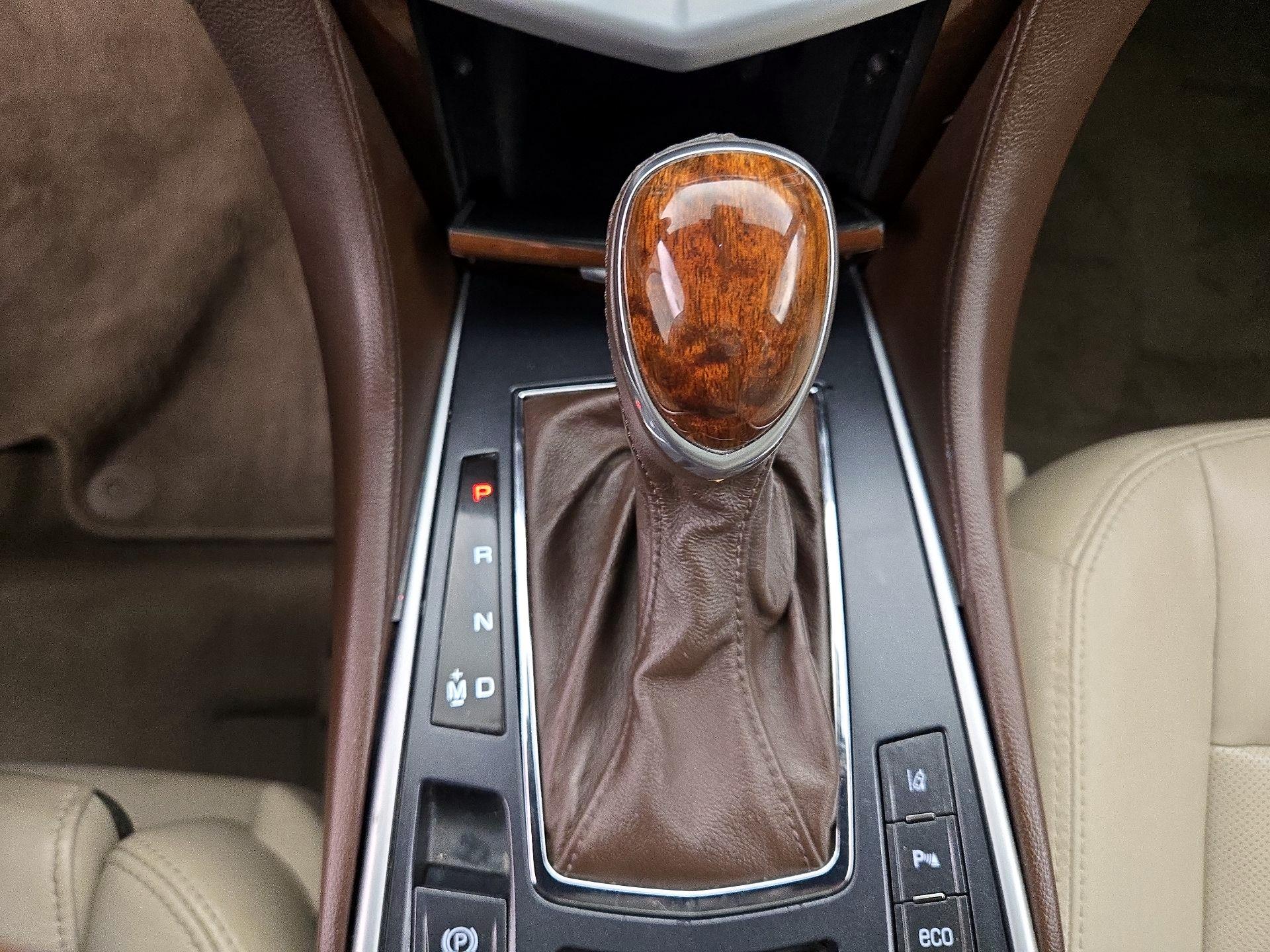 Thumbnail: 2015 Cadillac SRX - 18