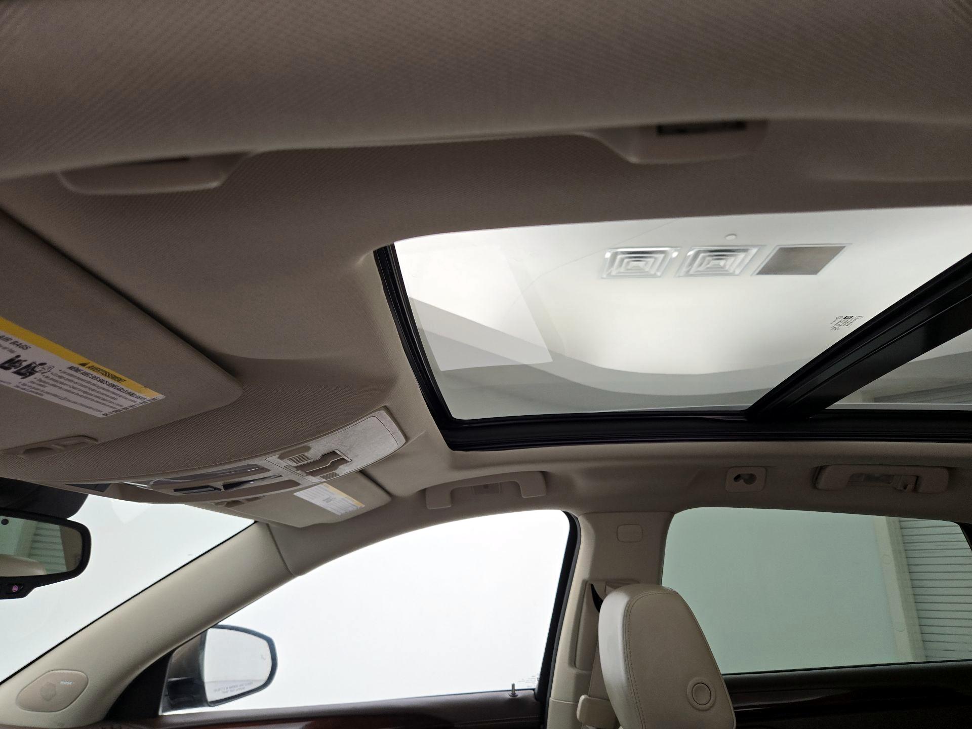 Thumbnail: 2015 Cadillac SRX - 20