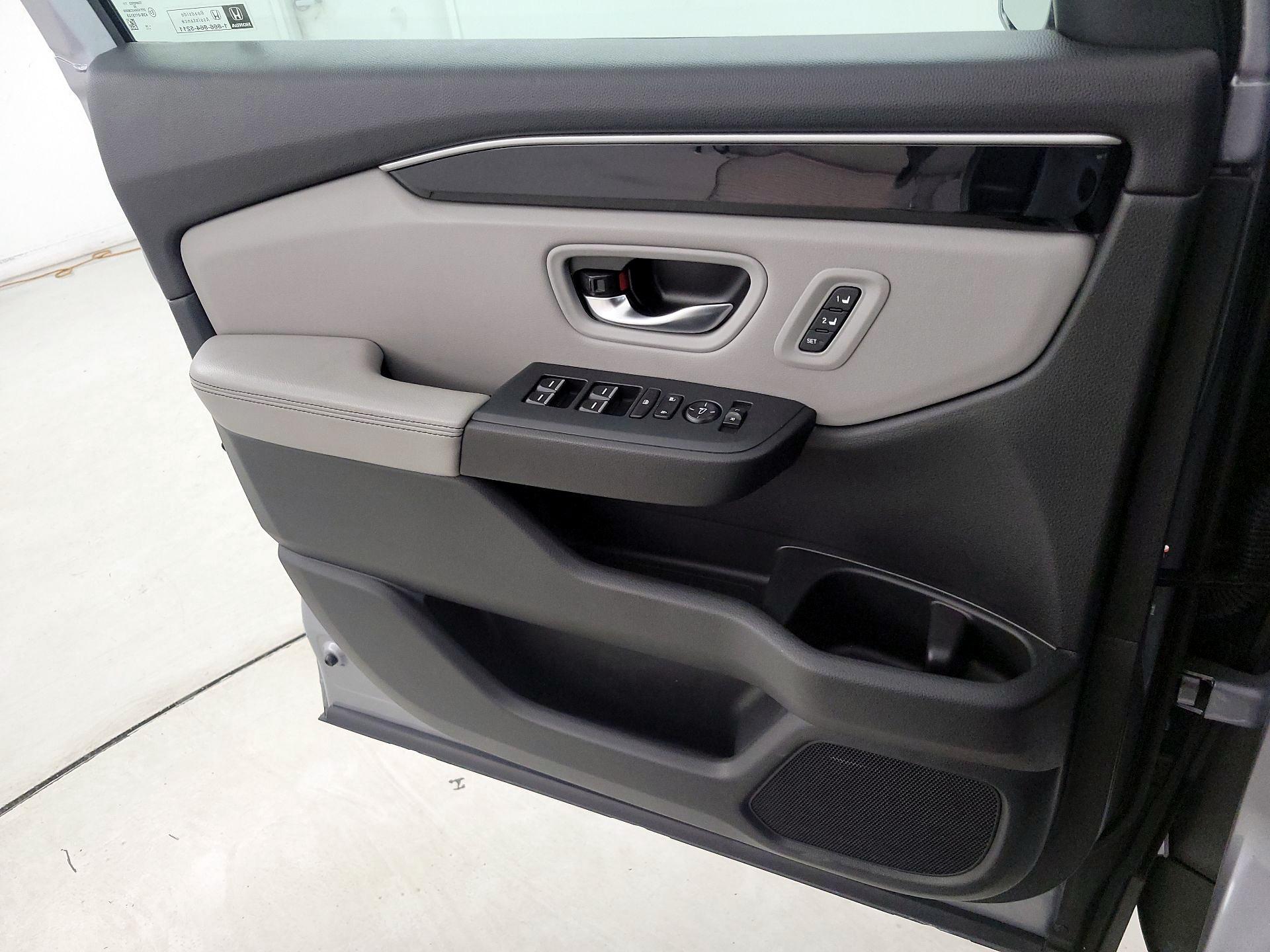 Thumbnail: 2025 Honda Pilot - 12
