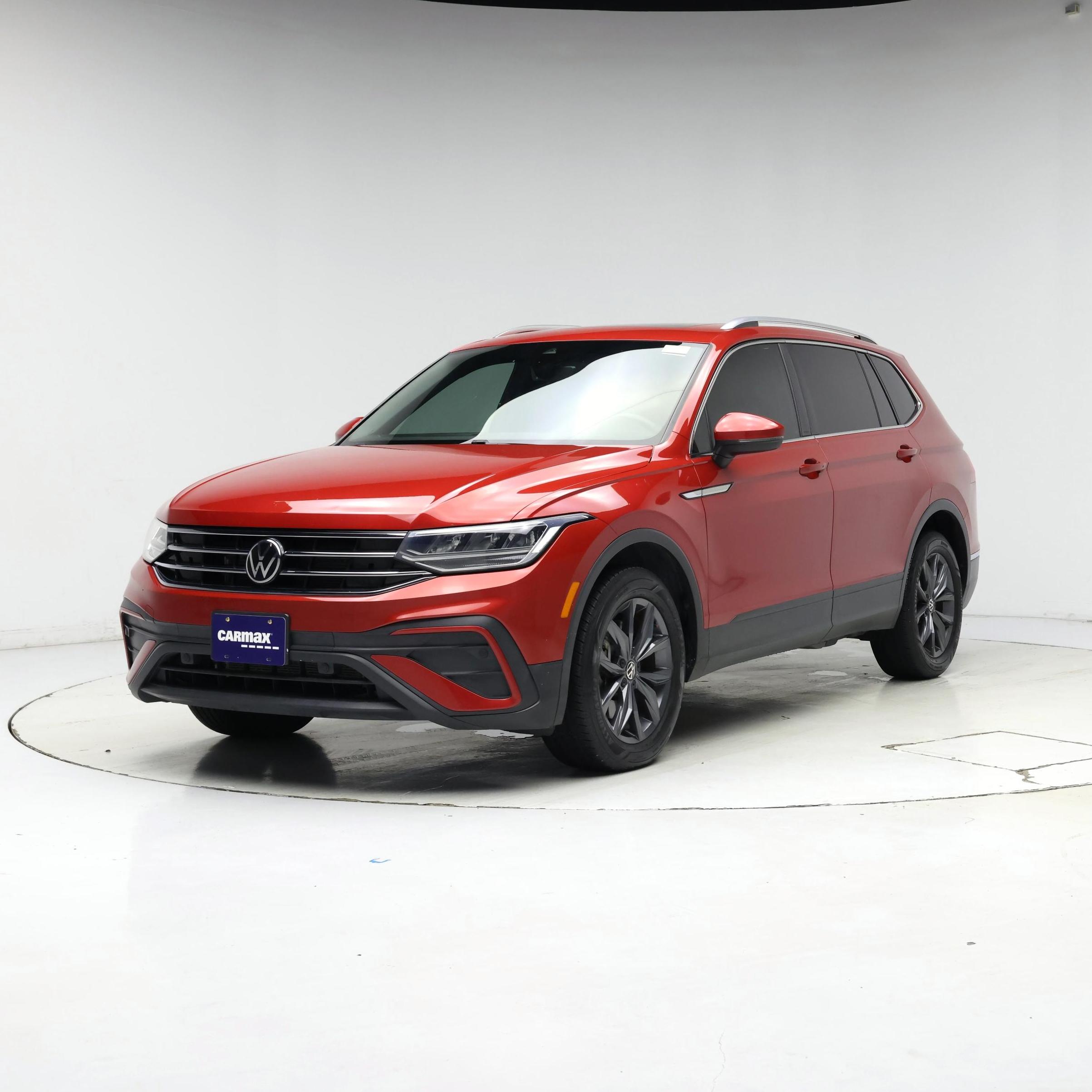 Thumbnail: 2022 Volkswagen Tiguan - 4