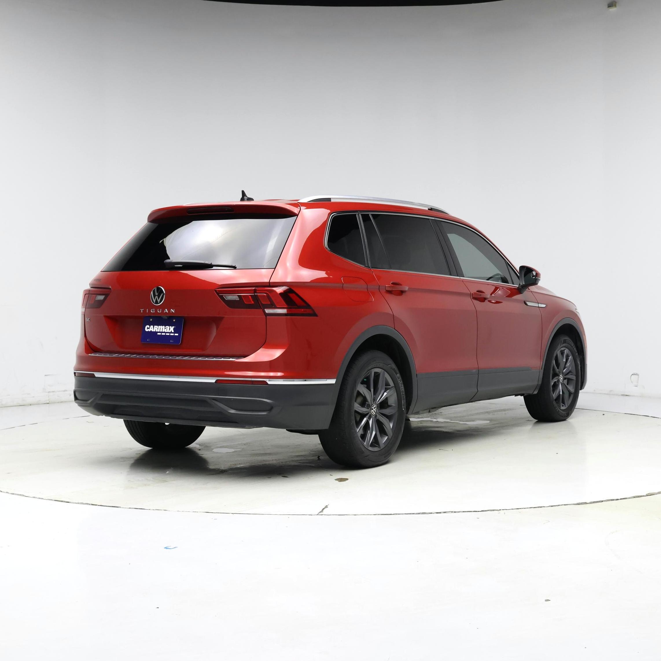 Thumbnail: 2022 Volkswagen Tiguan - 8
