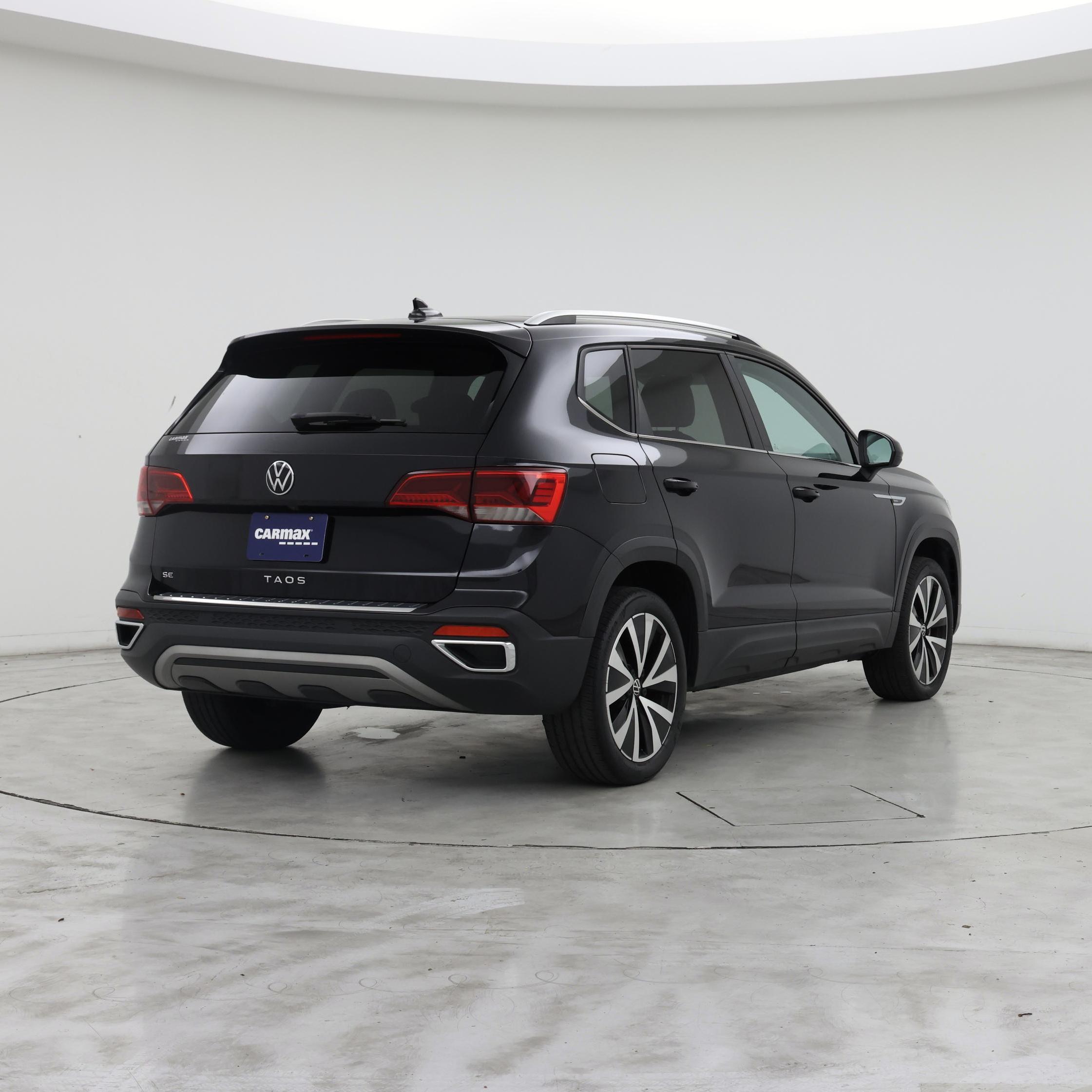 Thumbnail: 2023 Volkswagen Taos - 8