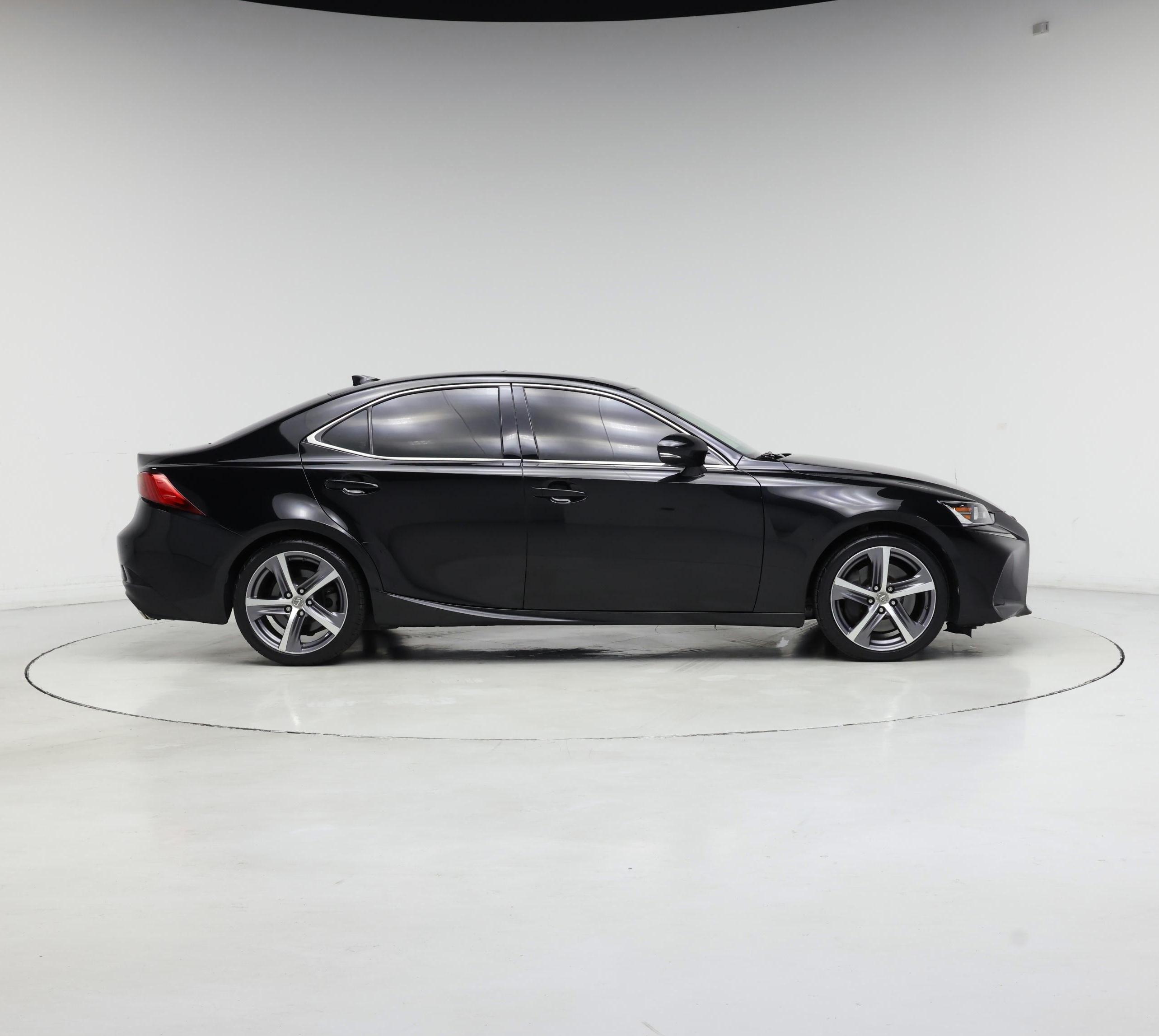 Thumbnail: 2018 Lexus IS - 7