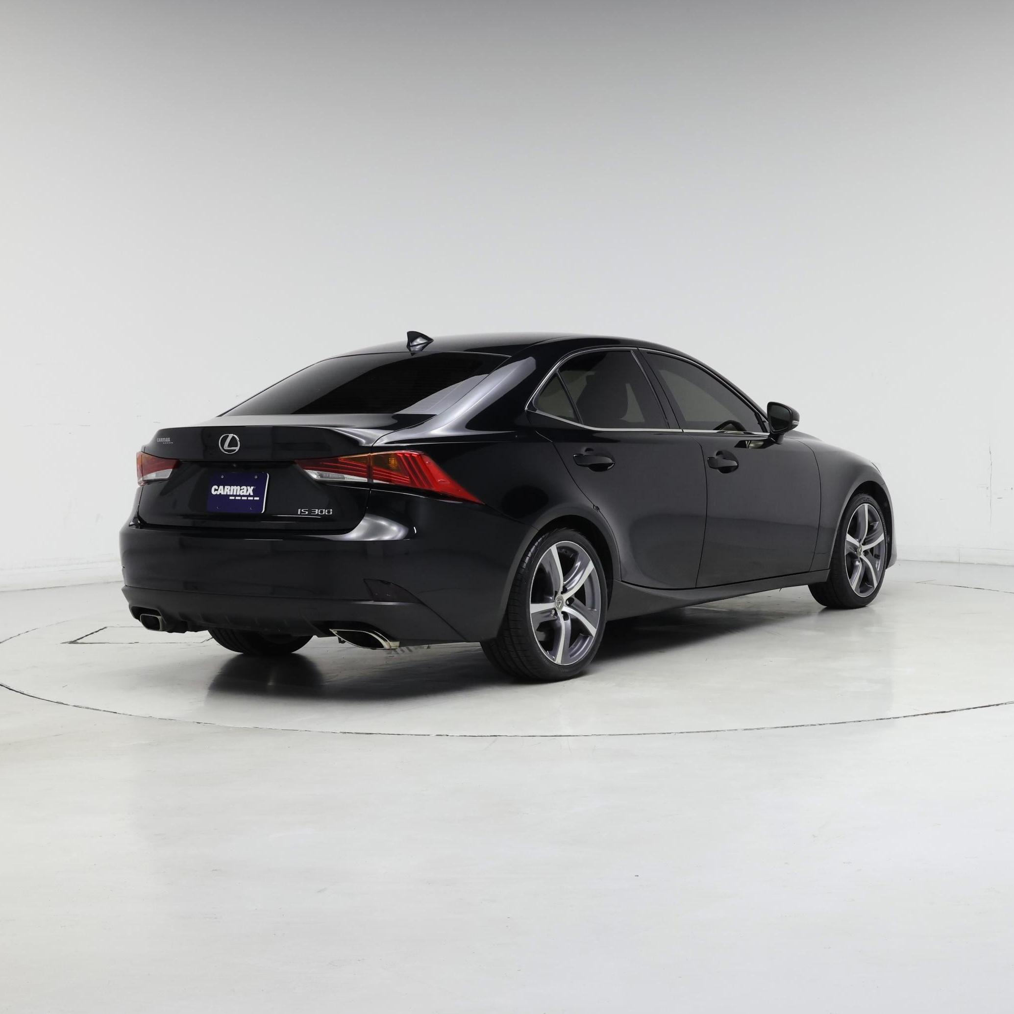 Thumbnail: 2018 Lexus IS - 8