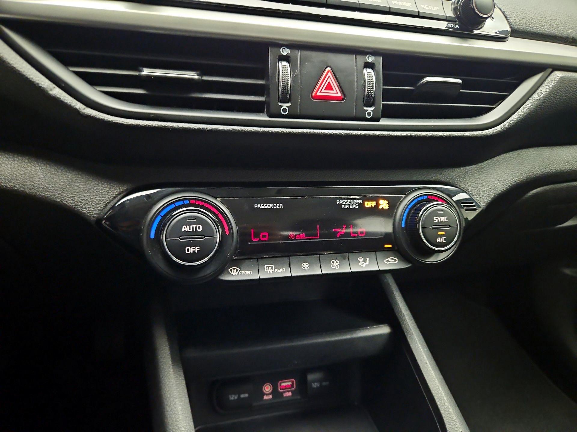Thumbnail: 2019 Kia Forte - 15