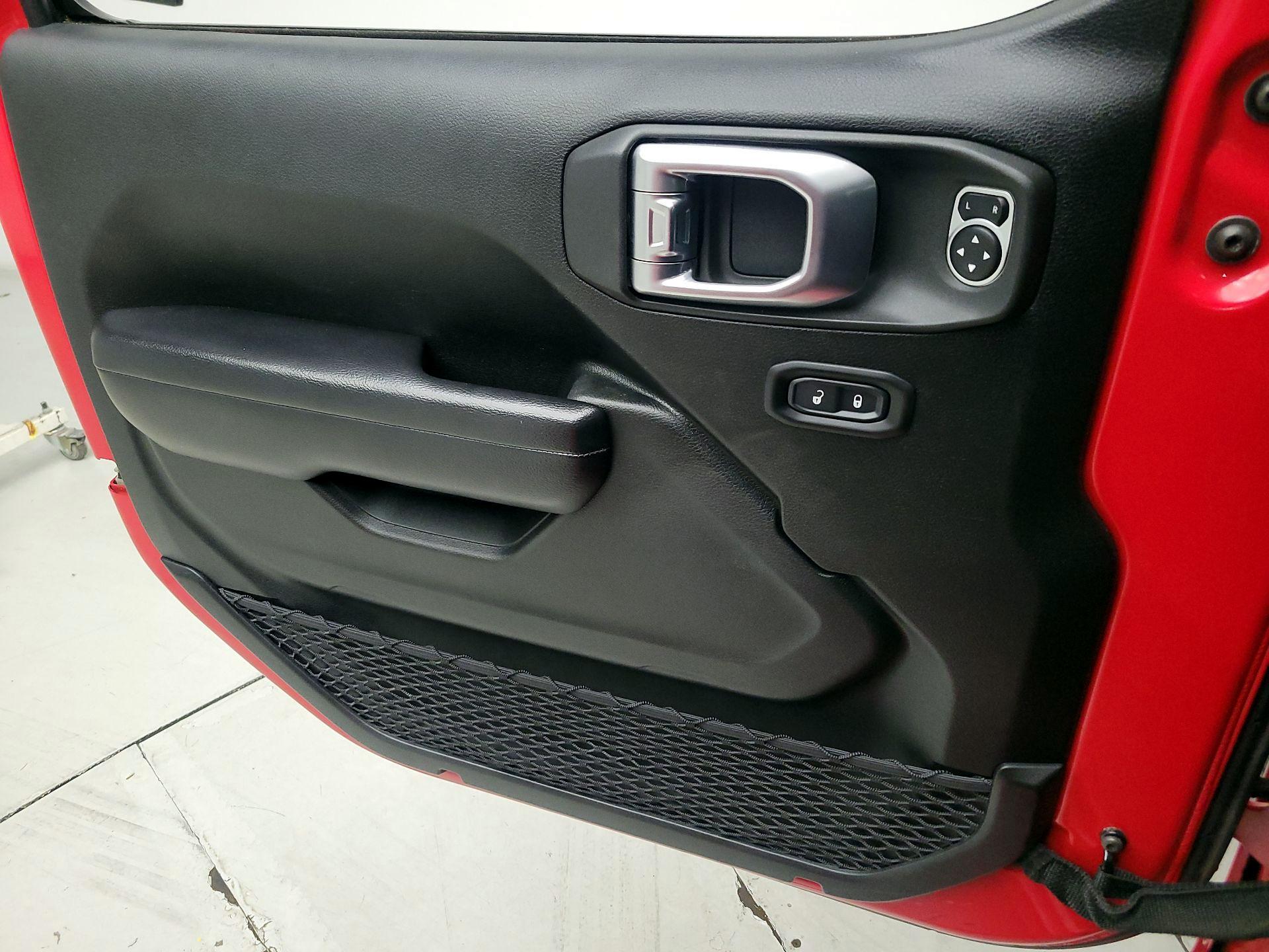 Thumbnail: 2020 Jeep Wrangler - 12