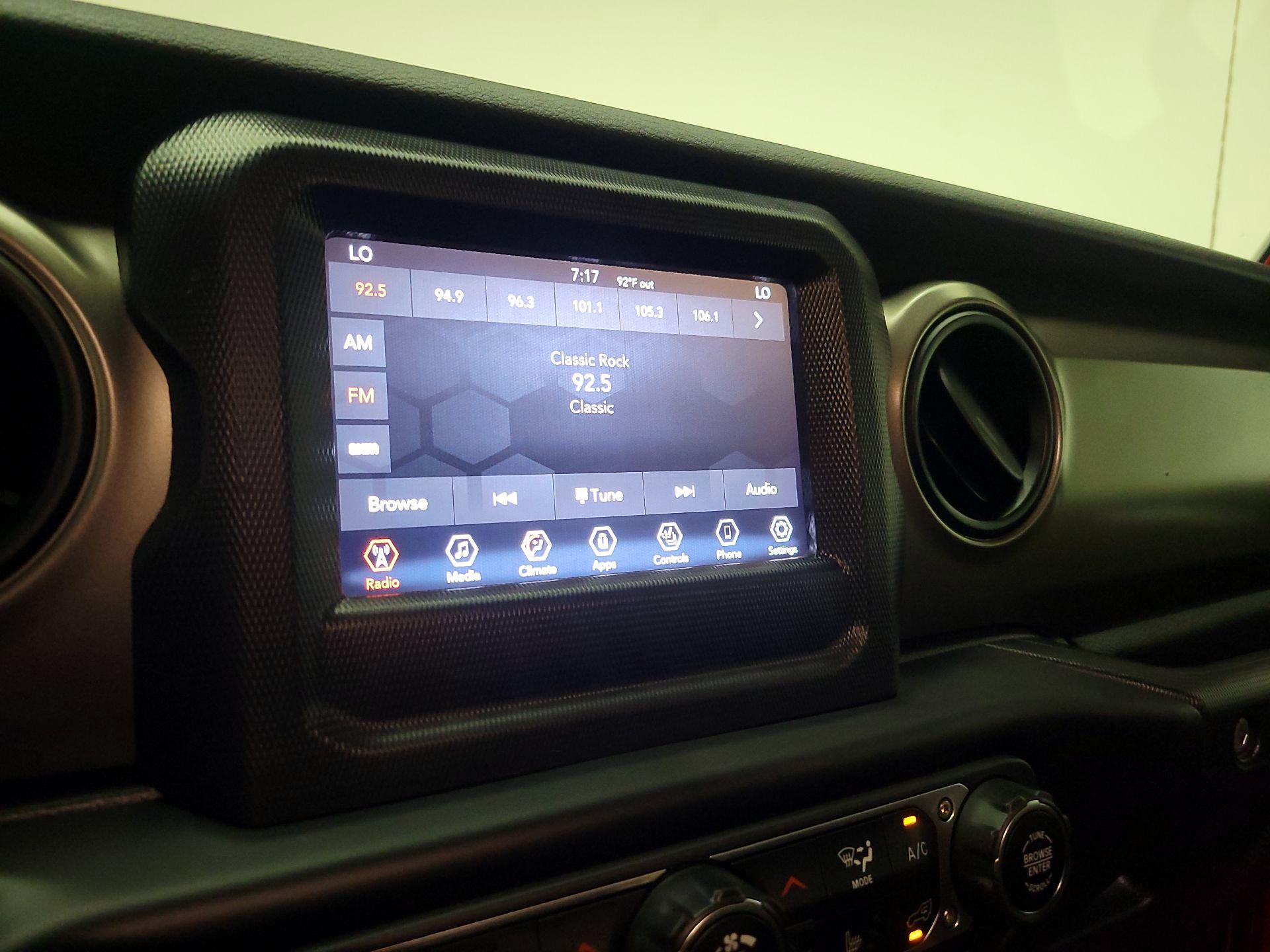 Thumbnail: 2020 Jeep Wrangler - 14