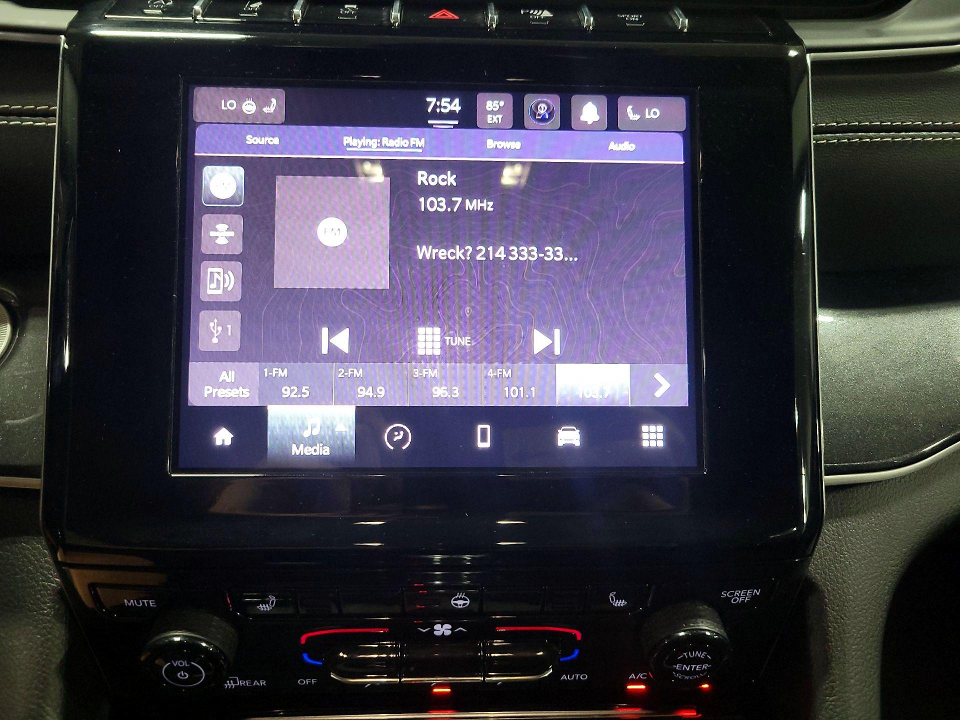 Thumbnail: 2022 Jeep Grand Cherokee - 14