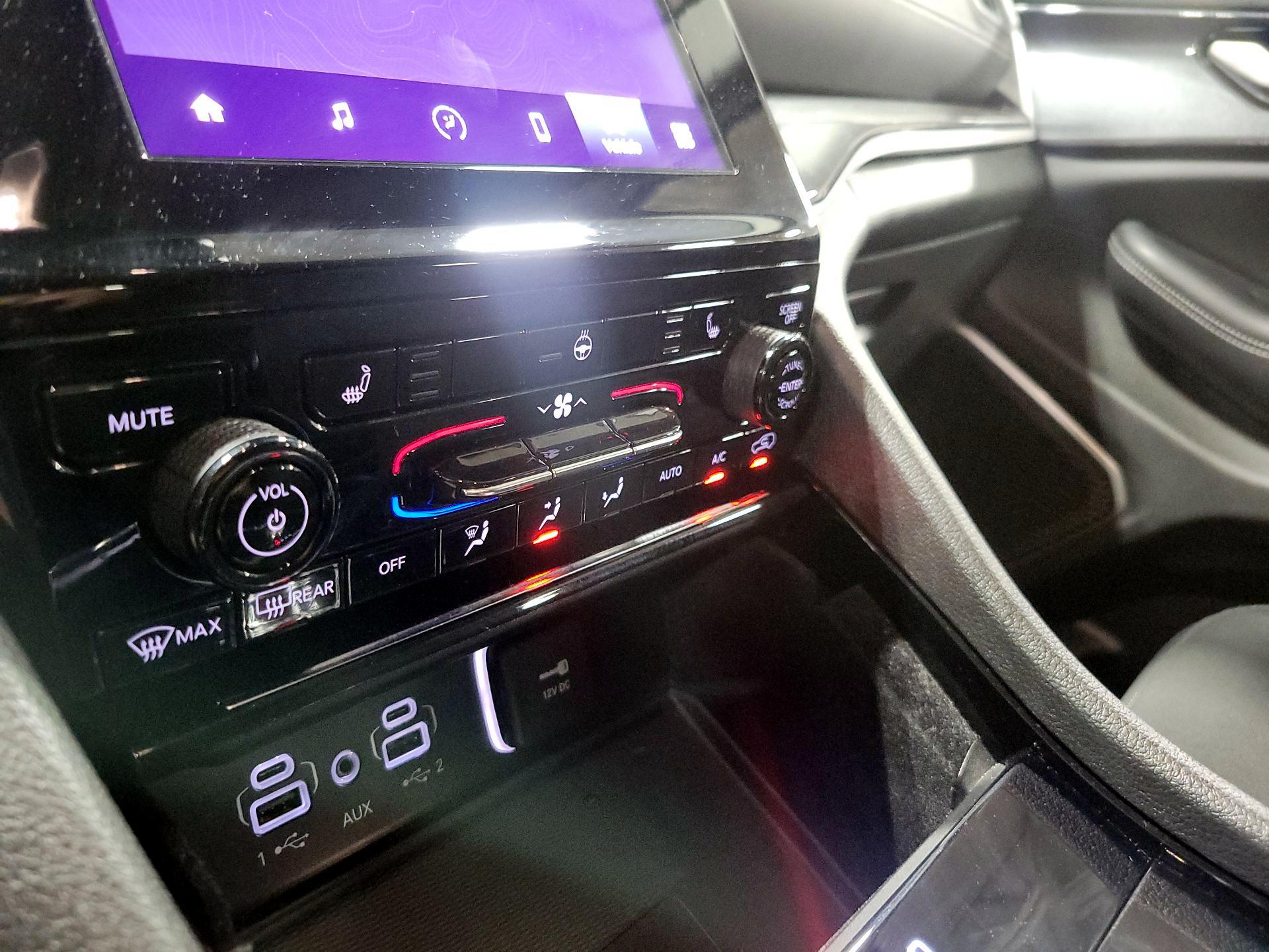 Thumbnail: 2022 Jeep Grand Cherokee - 15