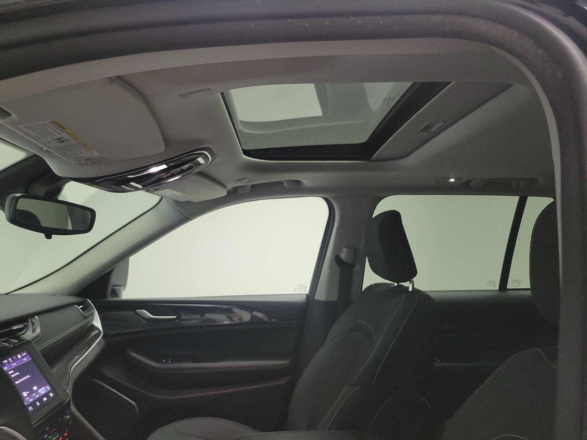 Thumbnail: 2022 Jeep Grand Cherokee - 18