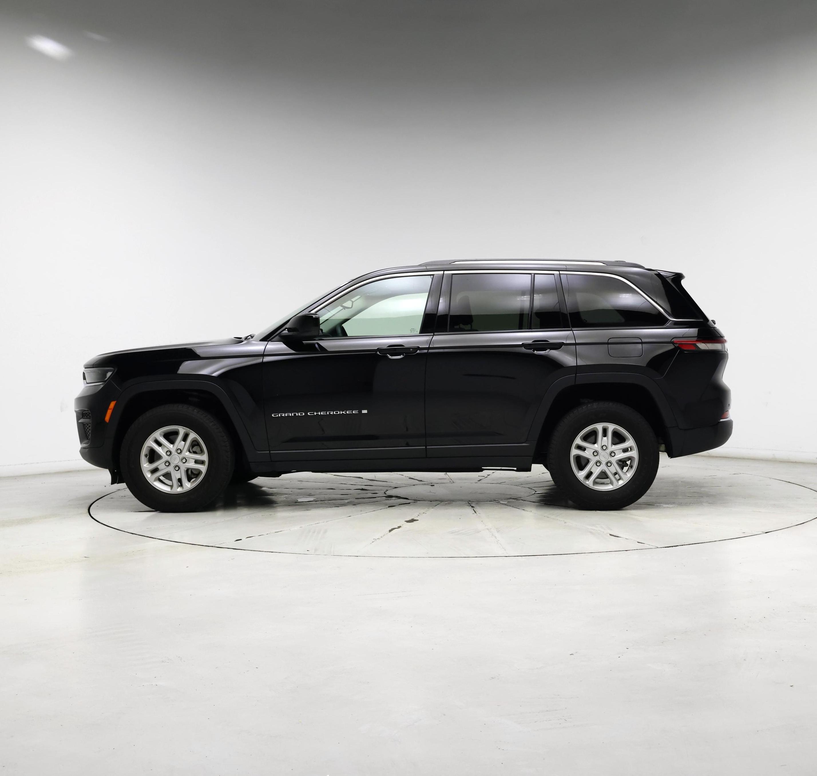 Thumbnail: 2022 Jeep Grand Cherokee - 3