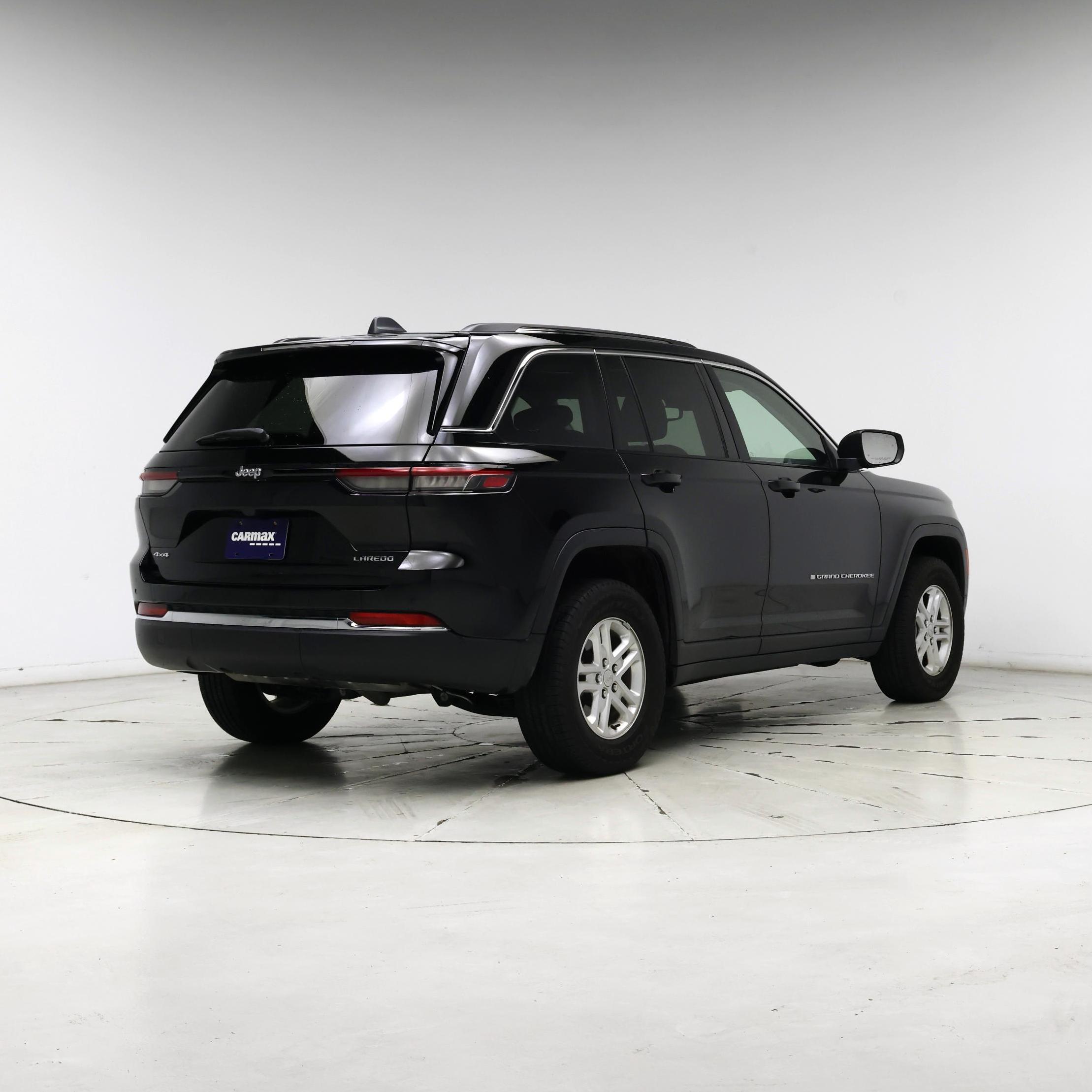 Thumbnail: 2022 Jeep Grand Cherokee - 8