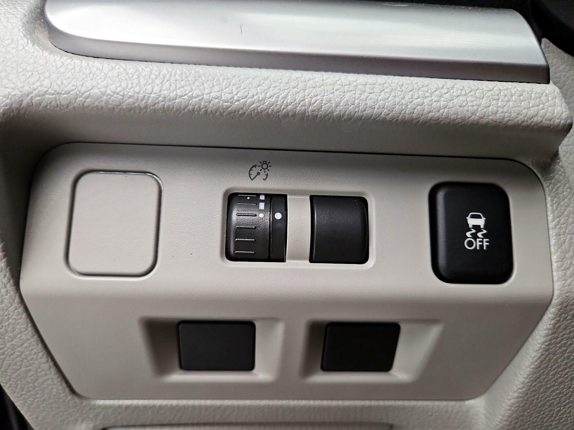 Thumbnail: 2015 Subaru Forester - 13
