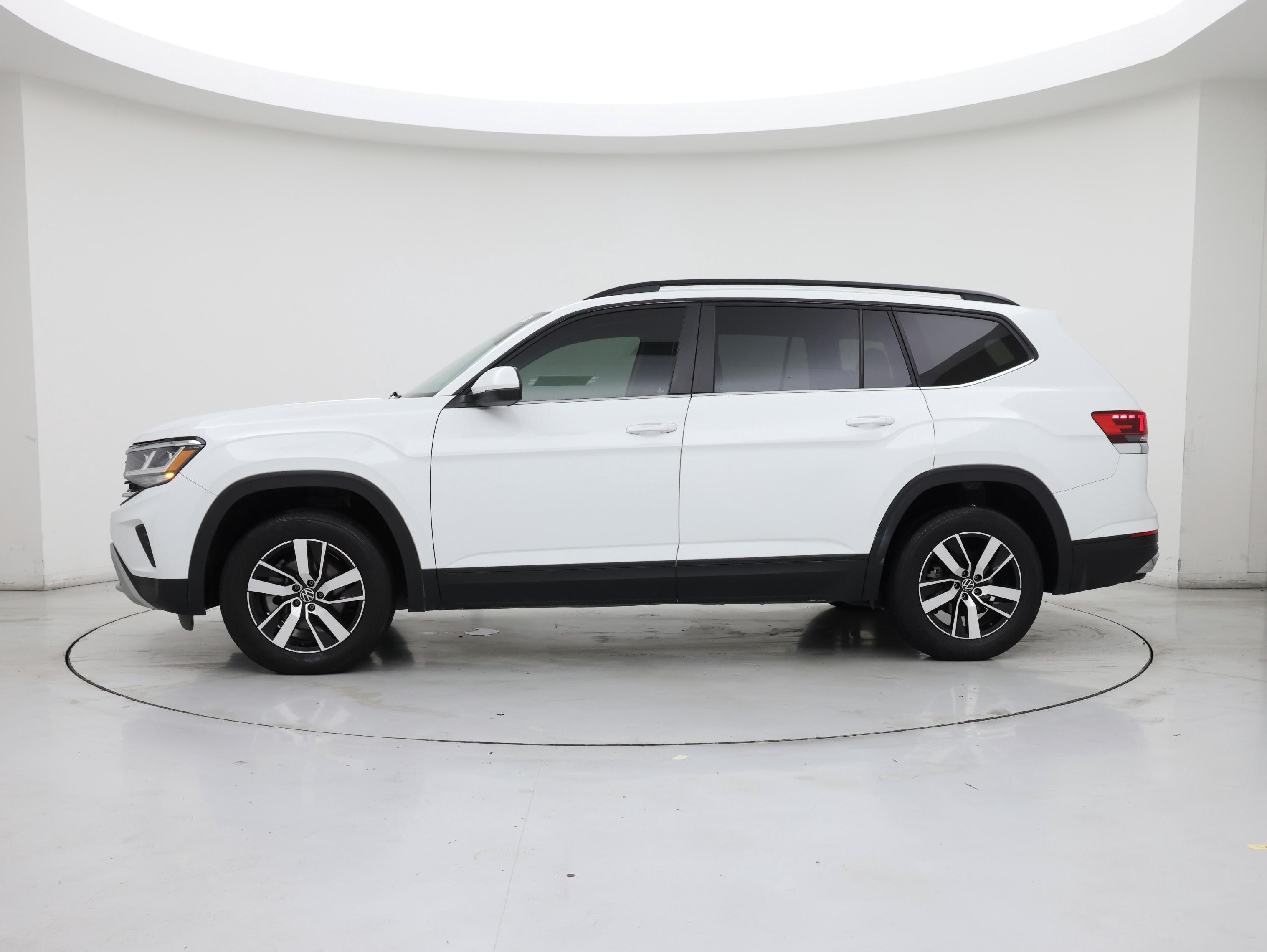 Thumbnail: 2022 Volkswagen Atlas - 3