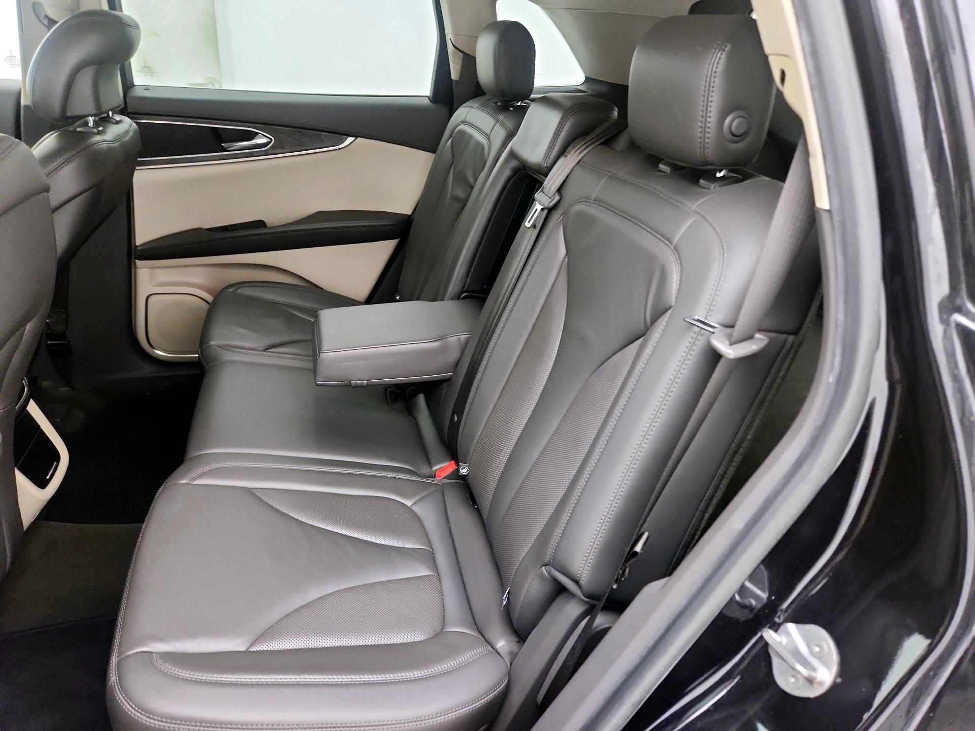 Thumbnail: 2019 Lincoln Nautilus - 20