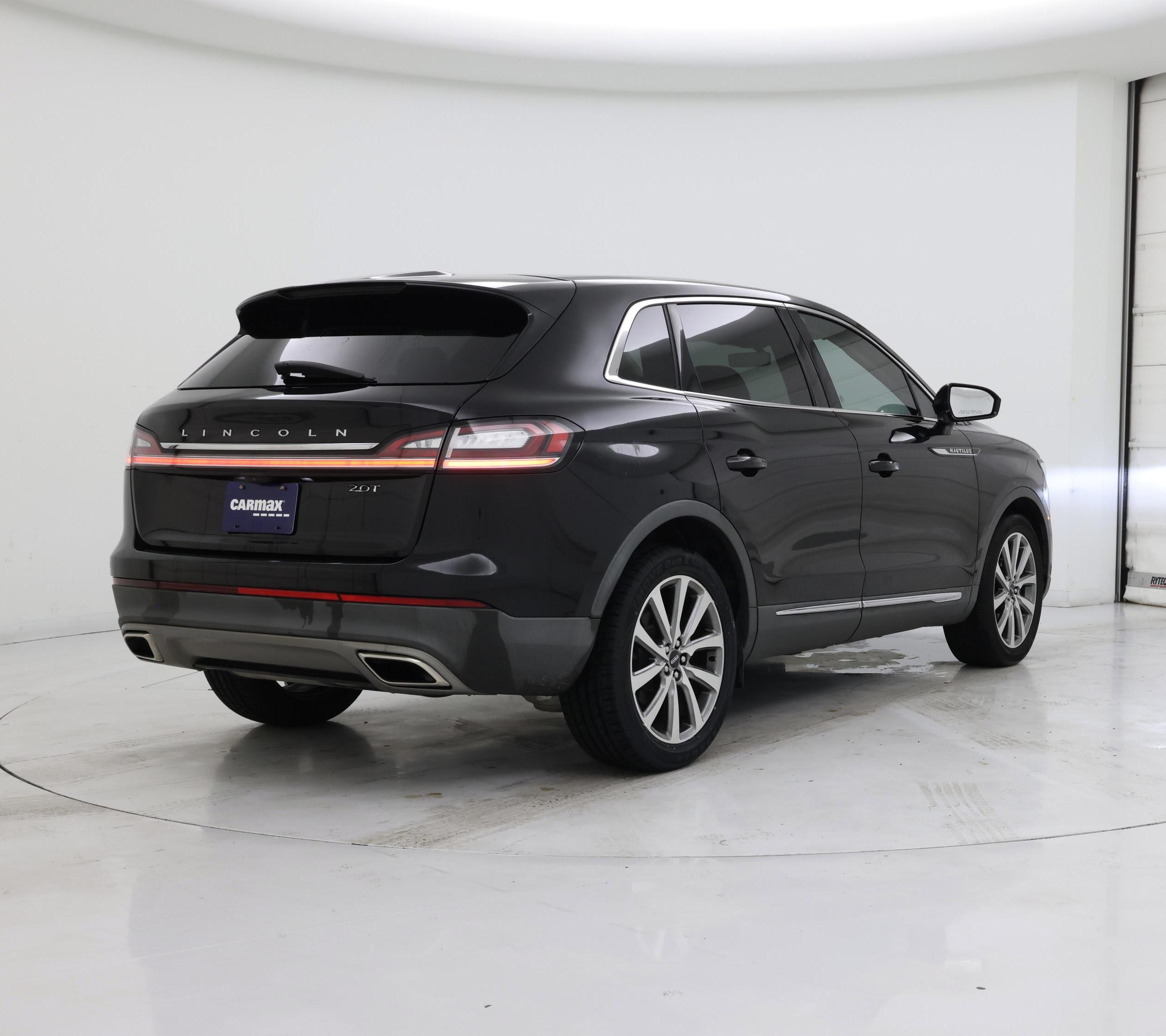 Thumbnail: 2019 Lincoln Nautilus - 8