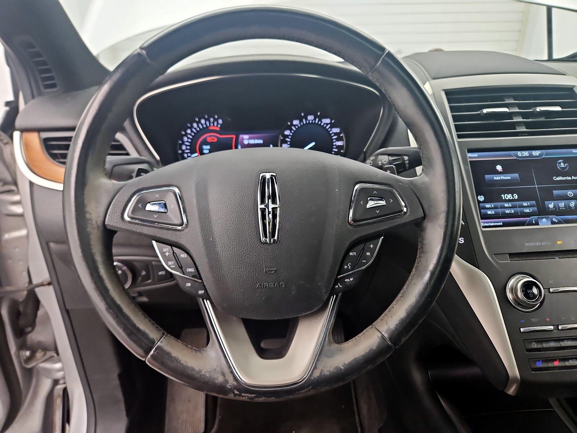 Thumbnail: 2015 Lincoln MKC - 10