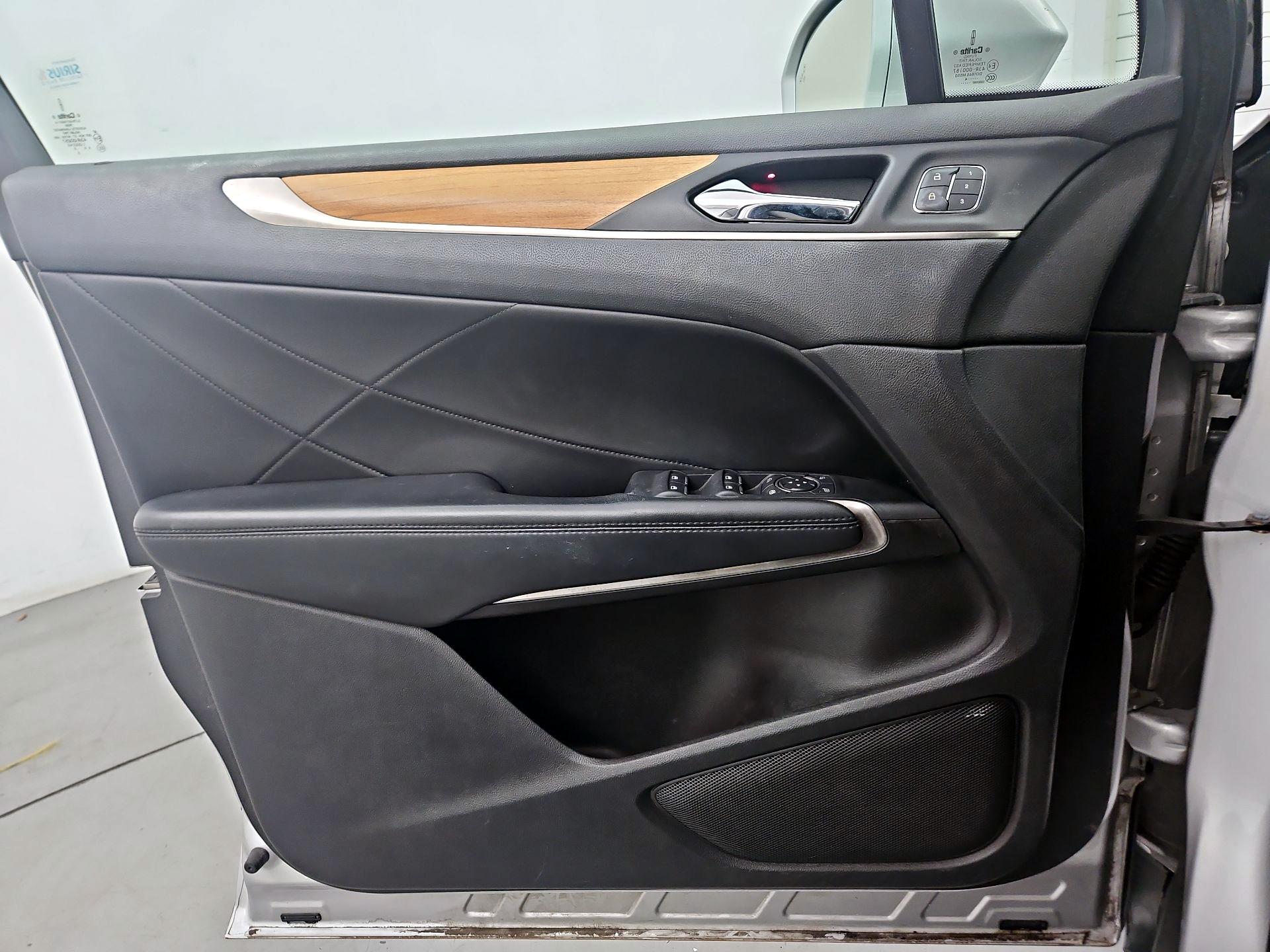Thumbnail: 2015 Lincoln MKC - 12