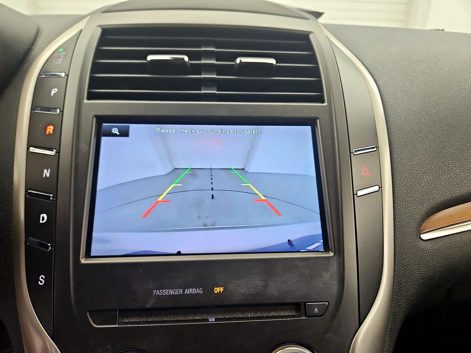 Thumbnail: 2015 Lincoln MKC - 14