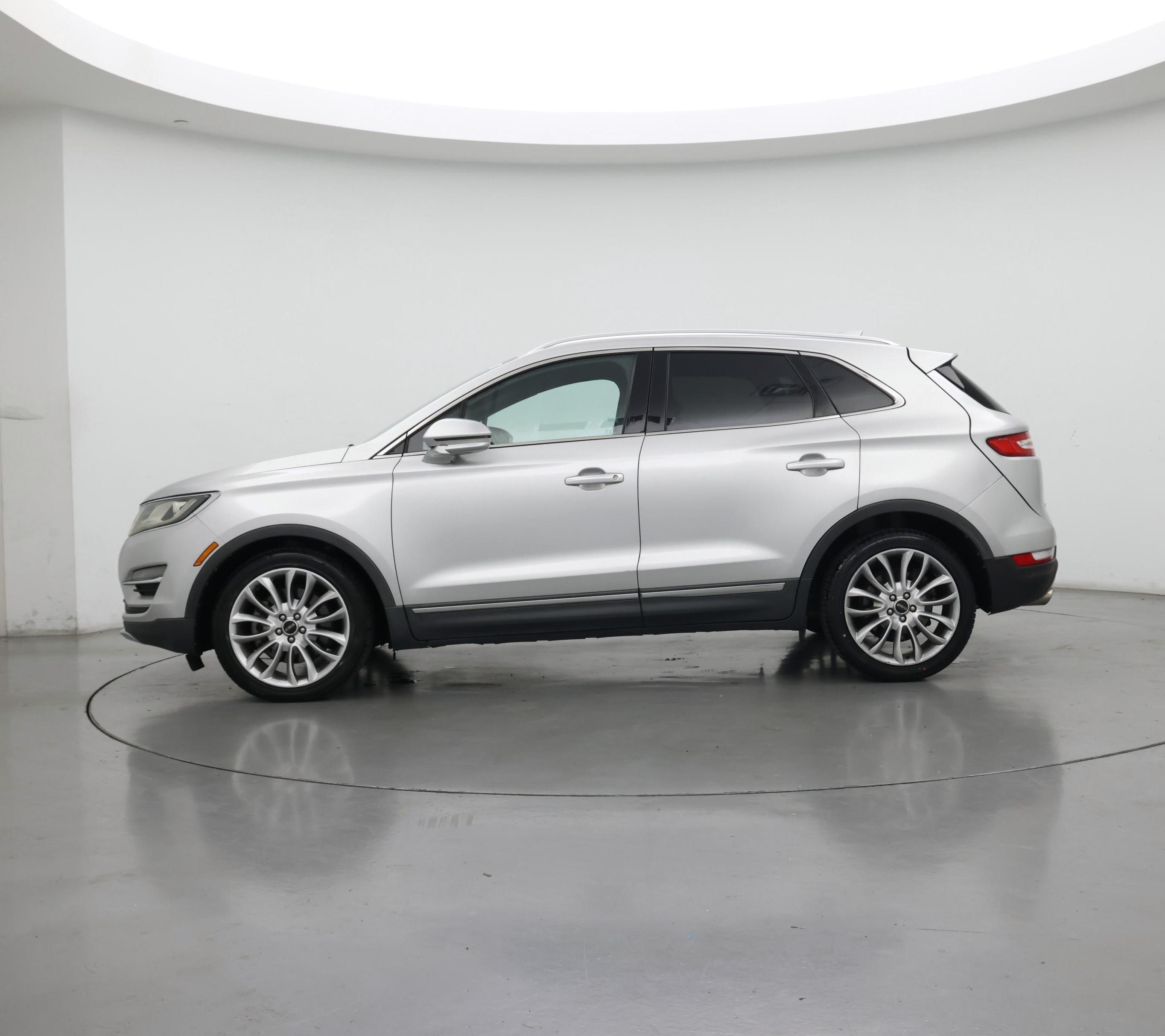 Thumbnail: 2015 Lincoln MKC - 3