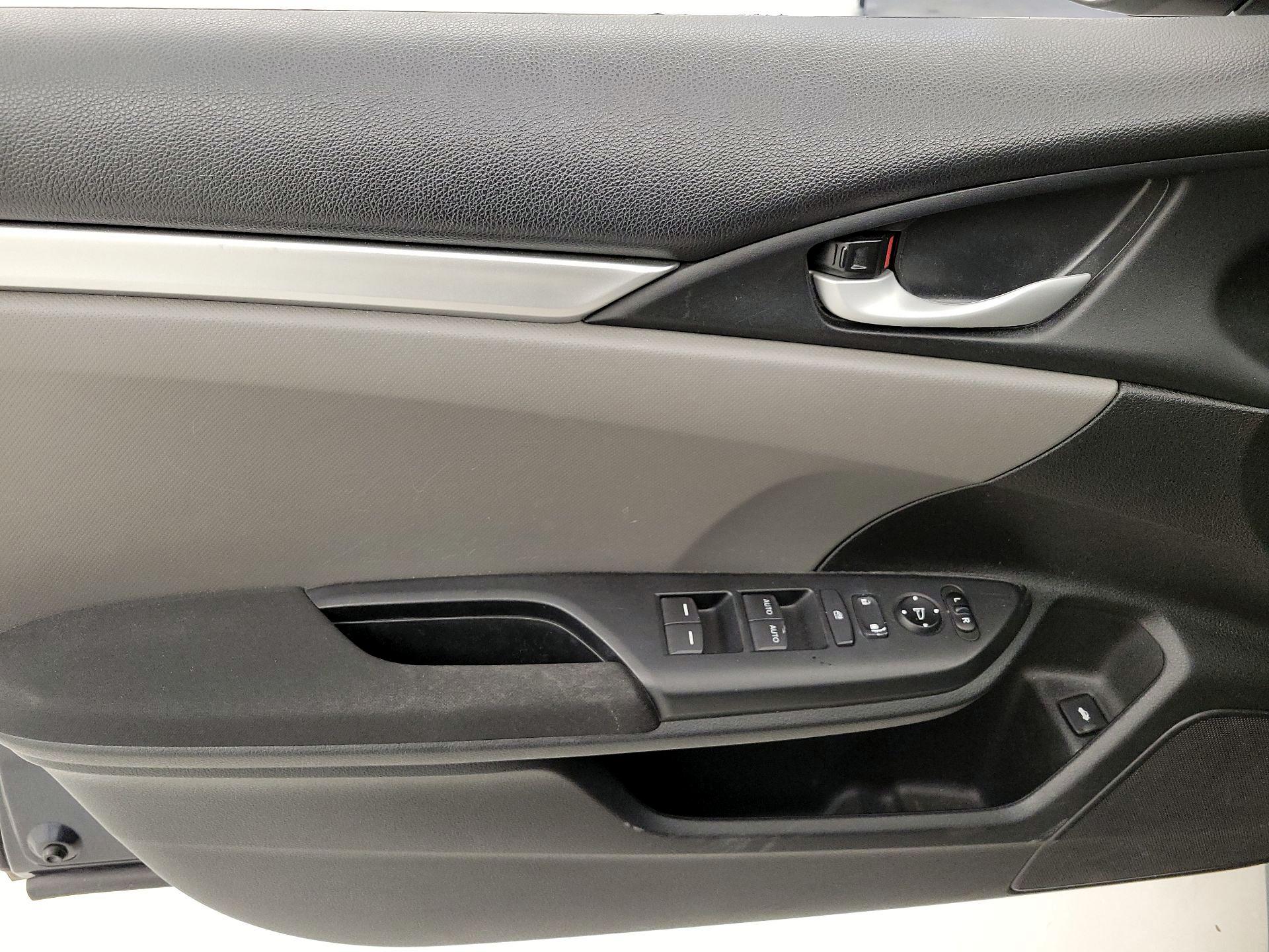 Thumbnail: 2018 Honda Civic - 12