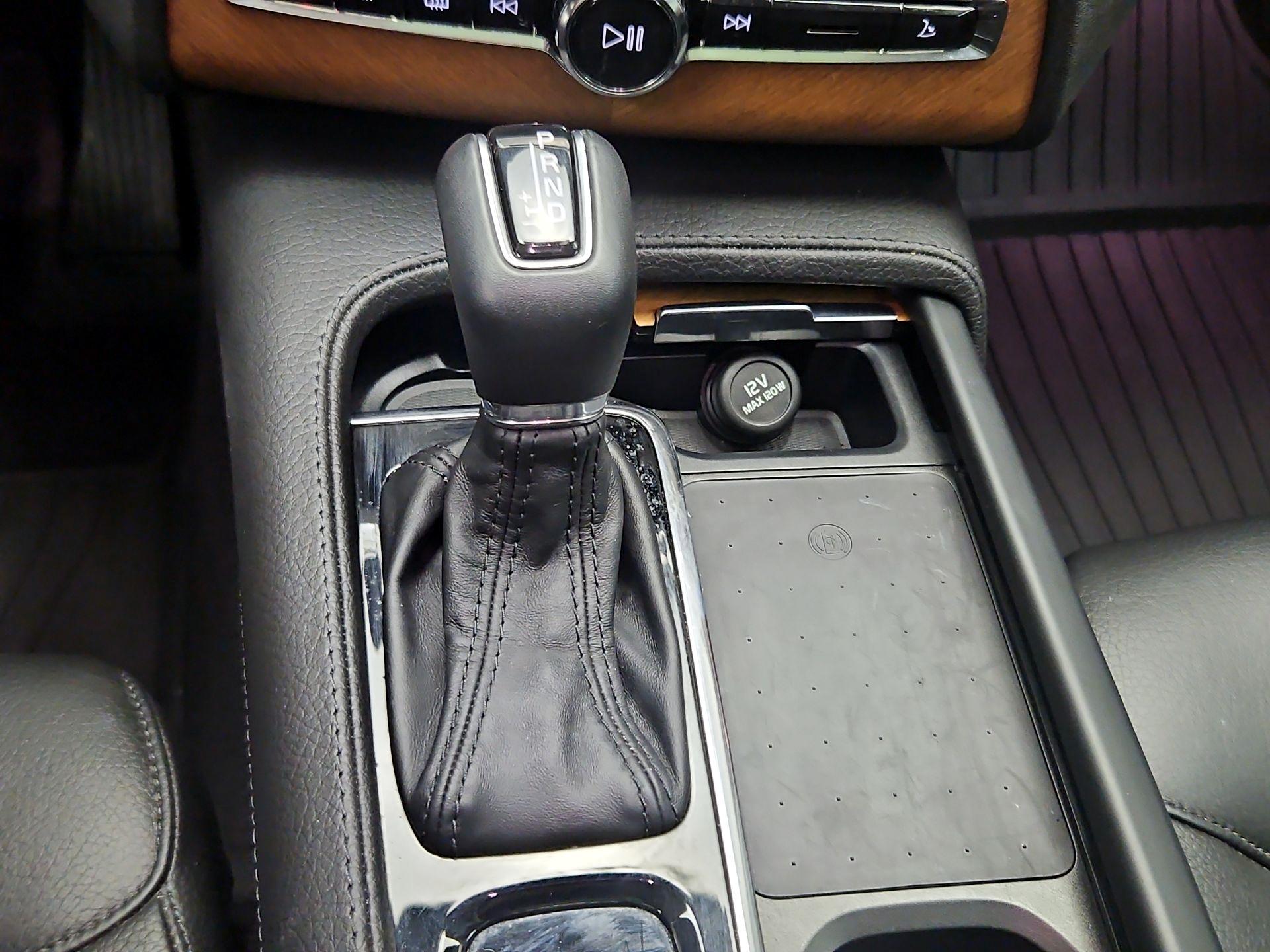 Thumbnail: 2022 Volvo XC90 - 17