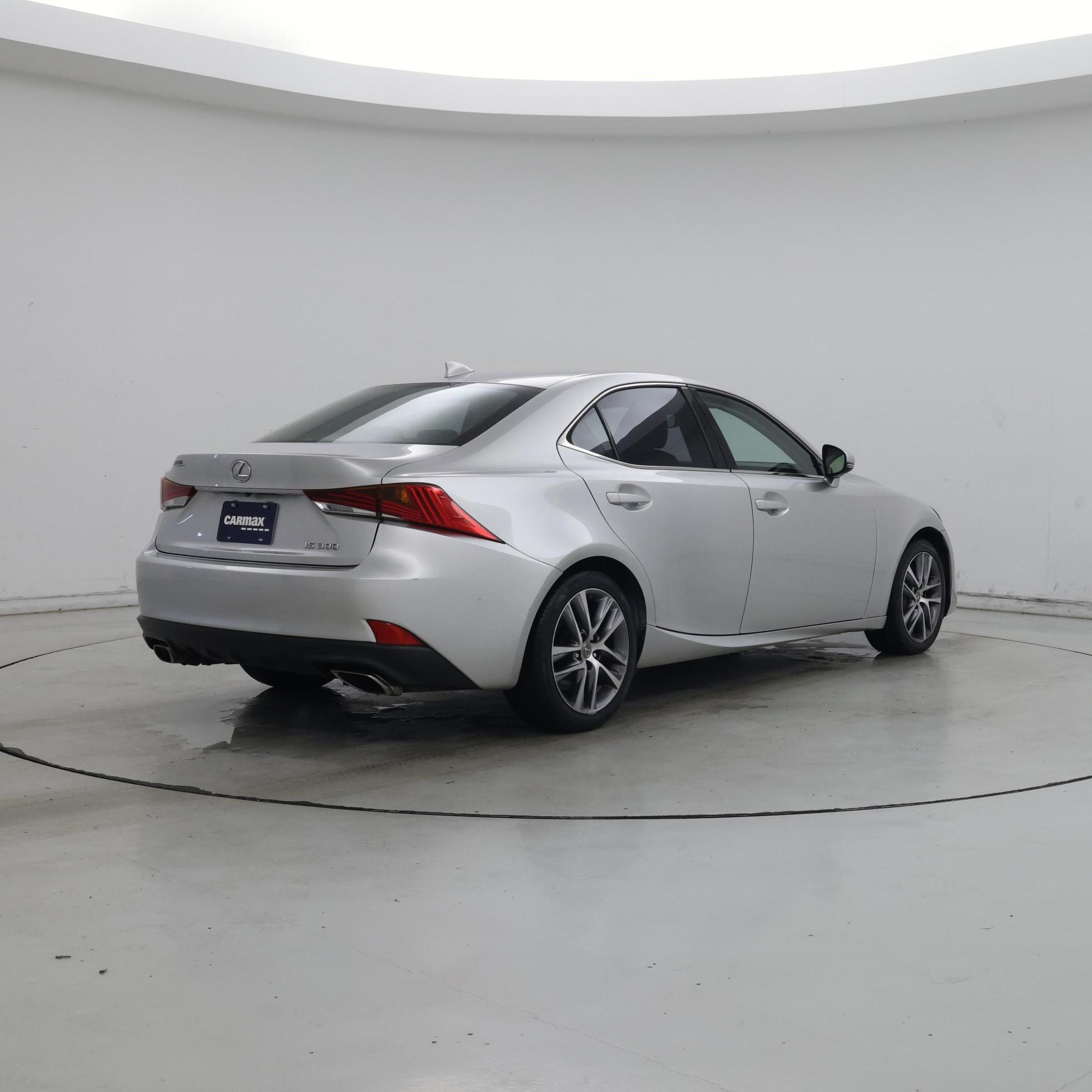 Thumbnail: 2019 Lexus IS - 8